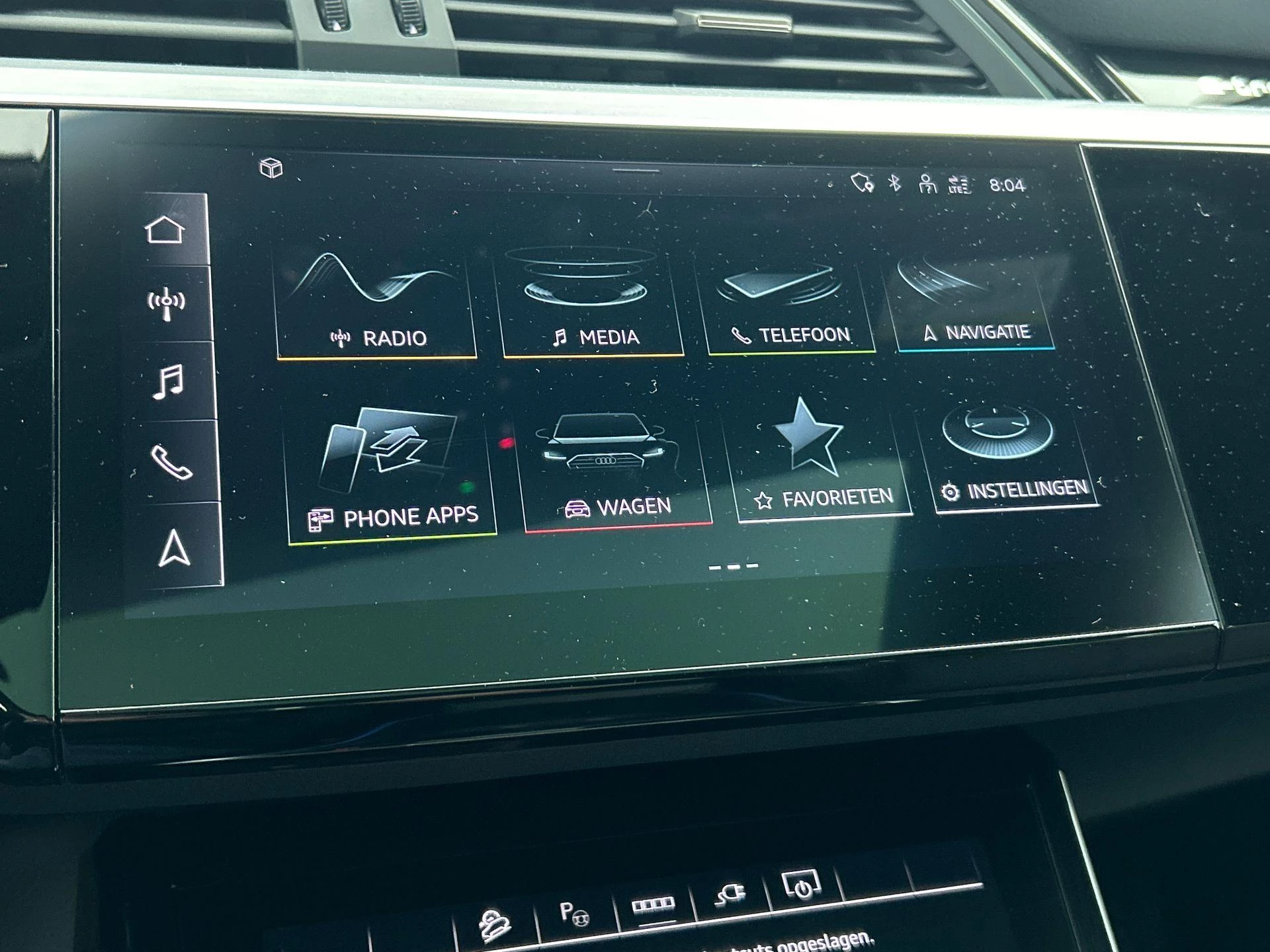 Audi-Q8 e-tron-image-33