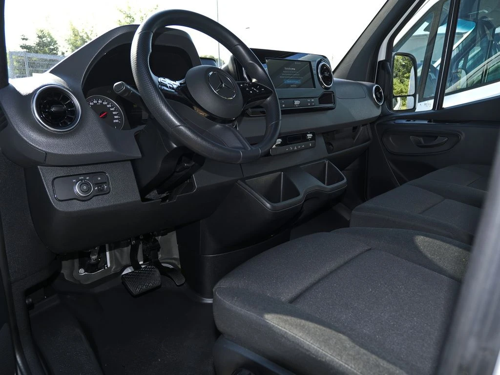 Mercedes-Benz-Sprinter 317-image-7