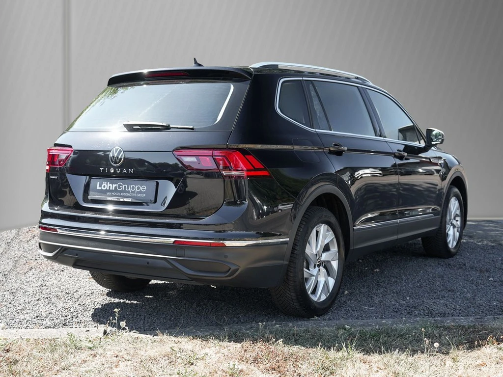 Volkswagen-Tiguan Allspace-image-3