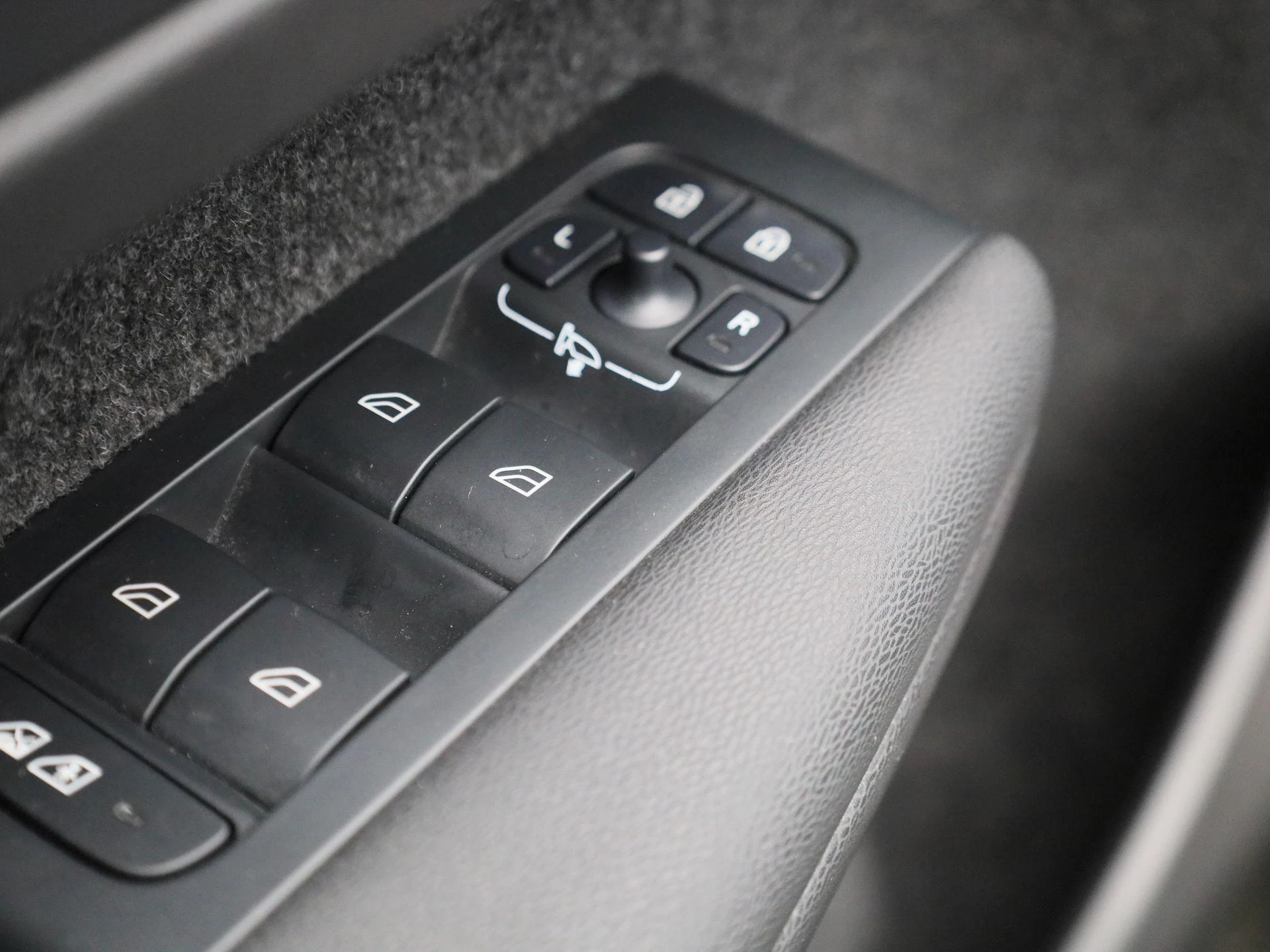 Volvo-XC40-image-29