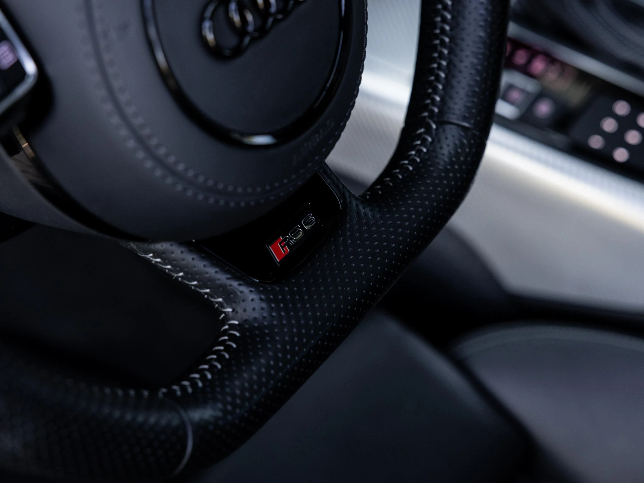 Audi-RS6-image-22