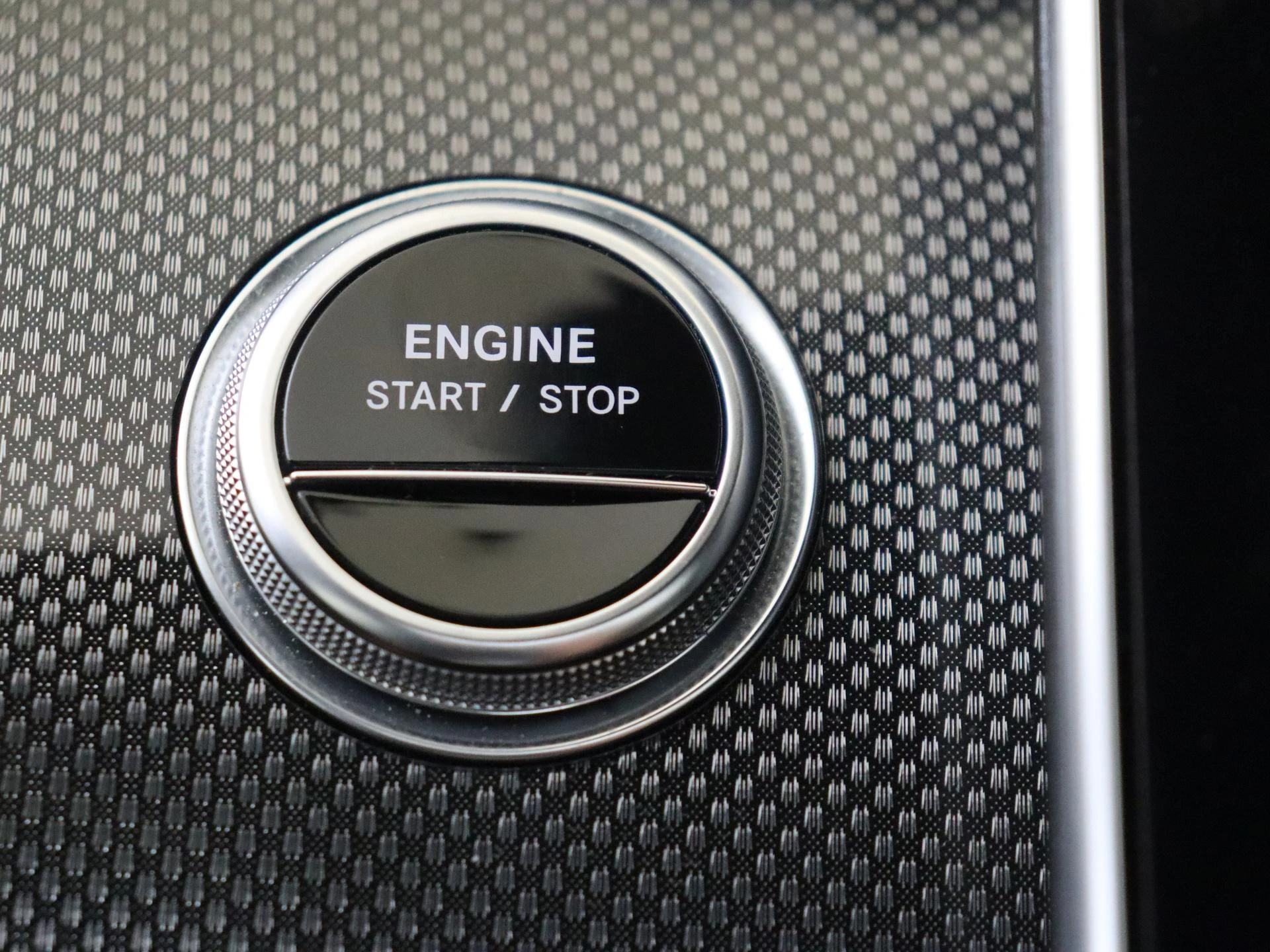 Mercedes-Benz-C-Klasse-image-21