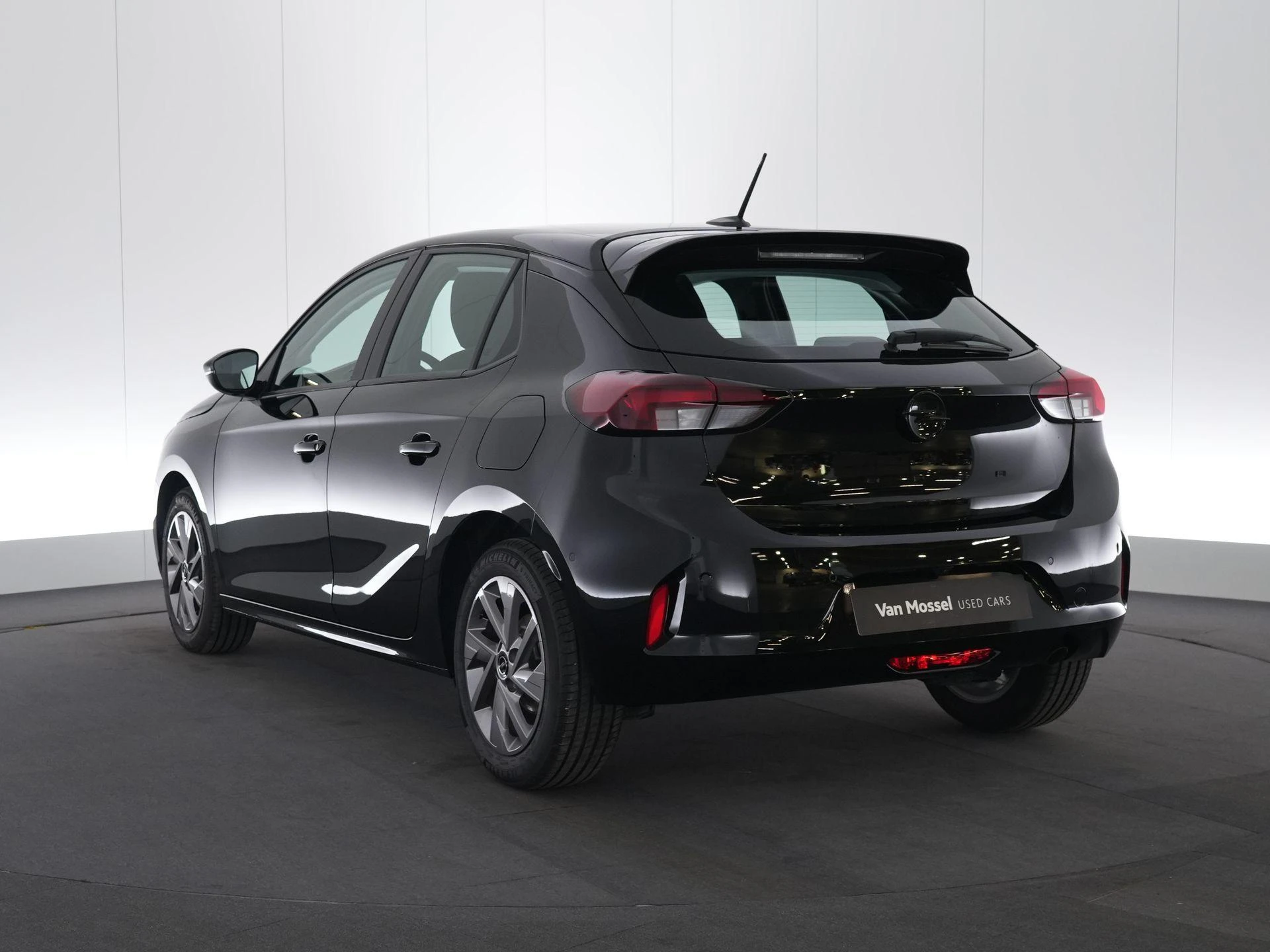 Opel-Corsa-image-1
