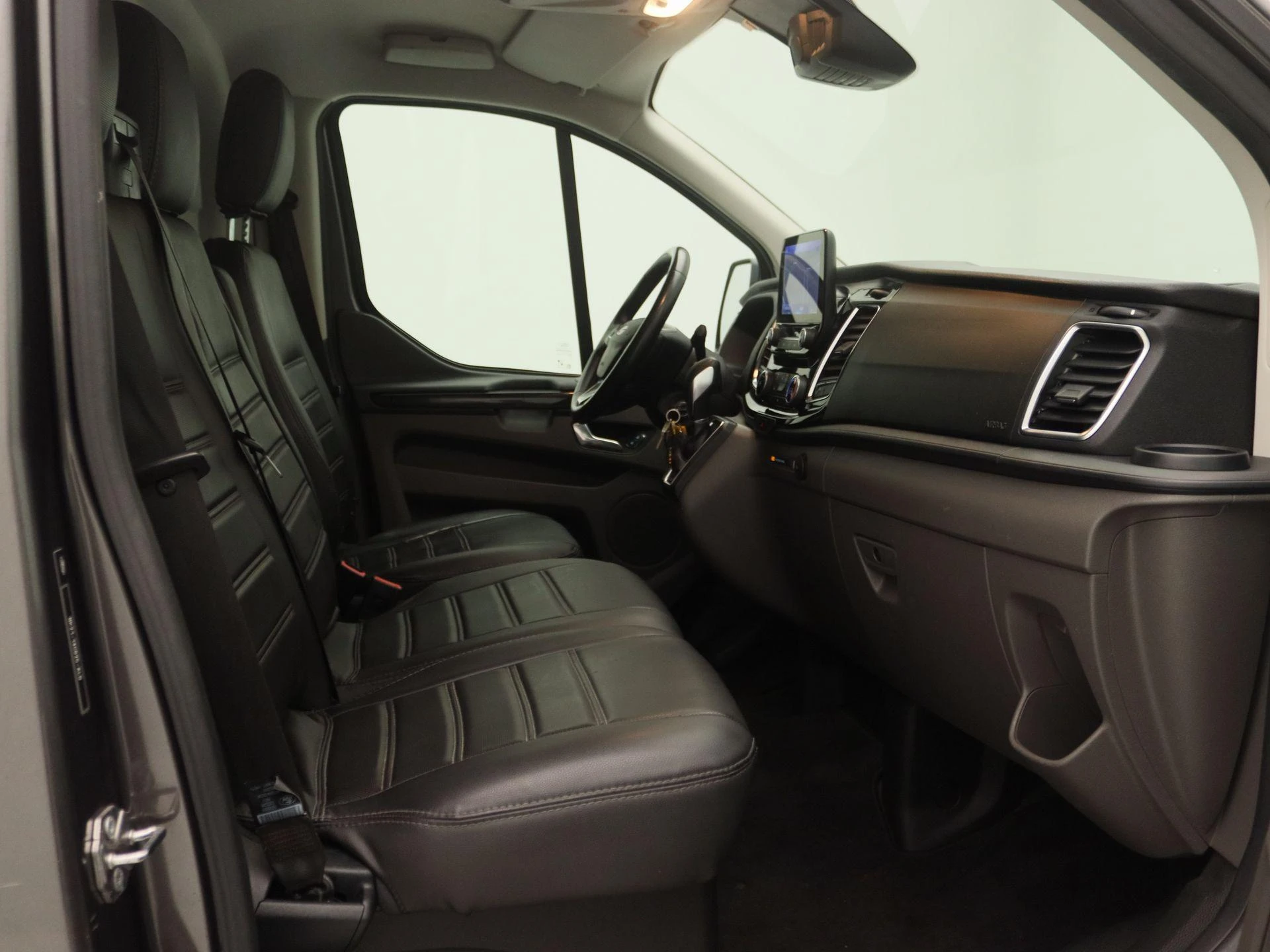 Ford-Transit Custom-image-21