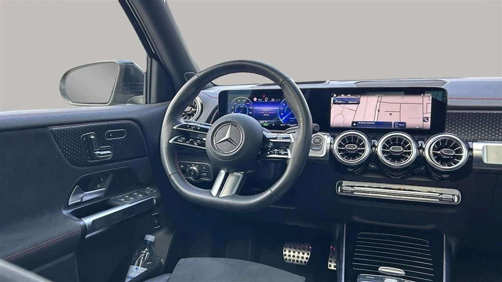 Mercedes-Benz-EQB-image-11