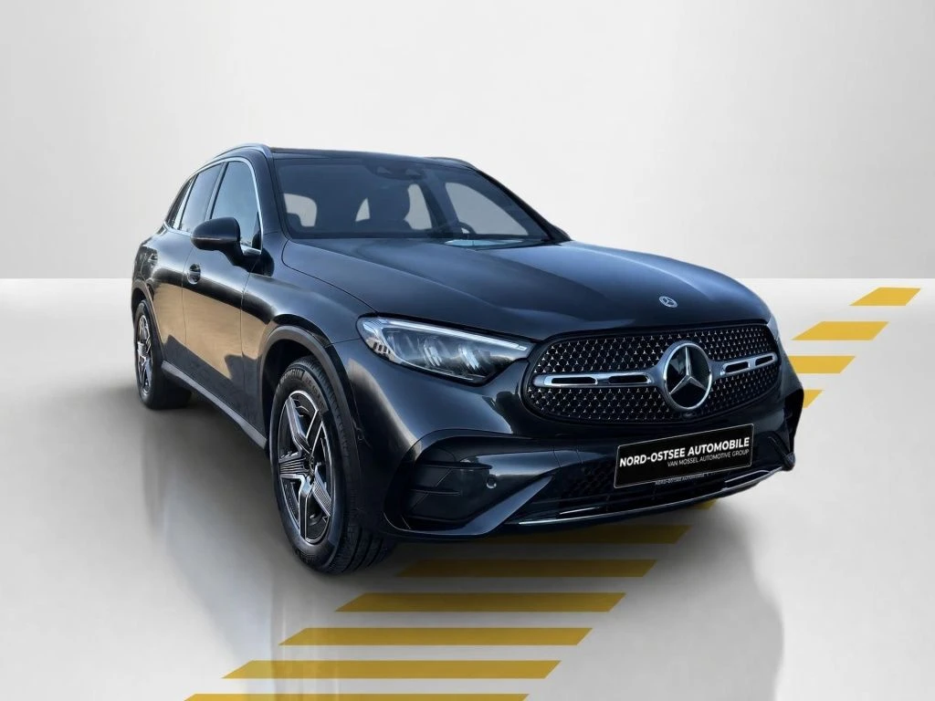 Mercedes-Benz-GLC 300 d-image-17