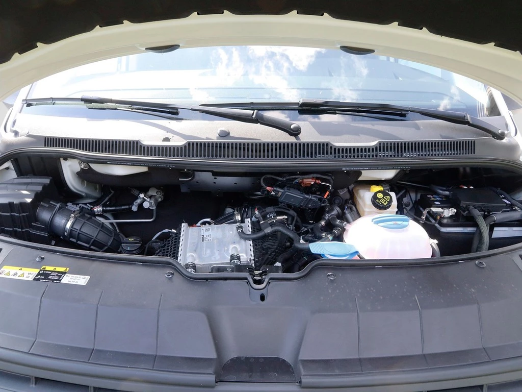Volkswagen Transporter T6 6.1 Kasten 2.0 81 kW TDI SCR Frontantrieb 5-Gang Radst. 3000 mm