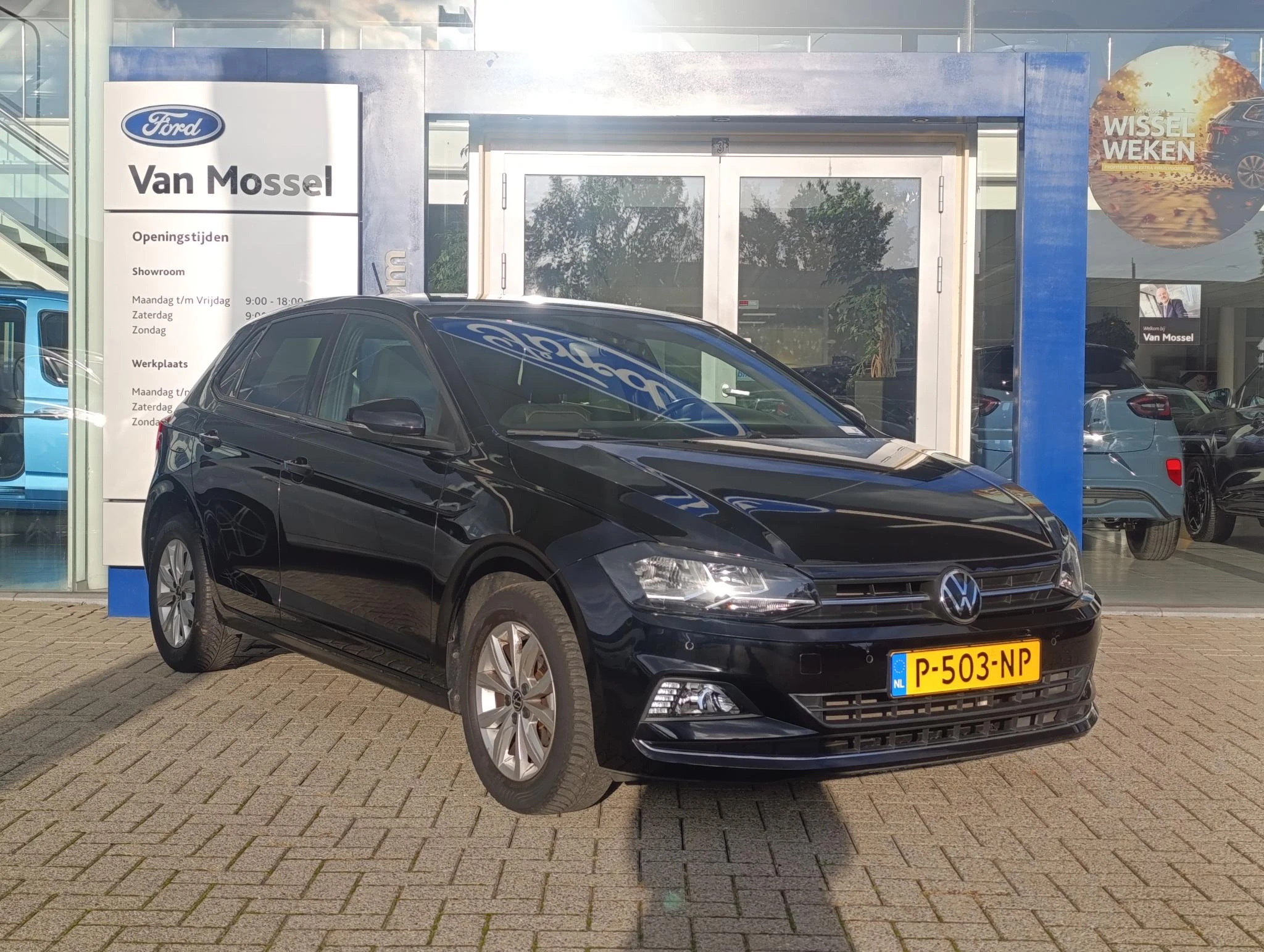 Volkswagen-Polo-image-4