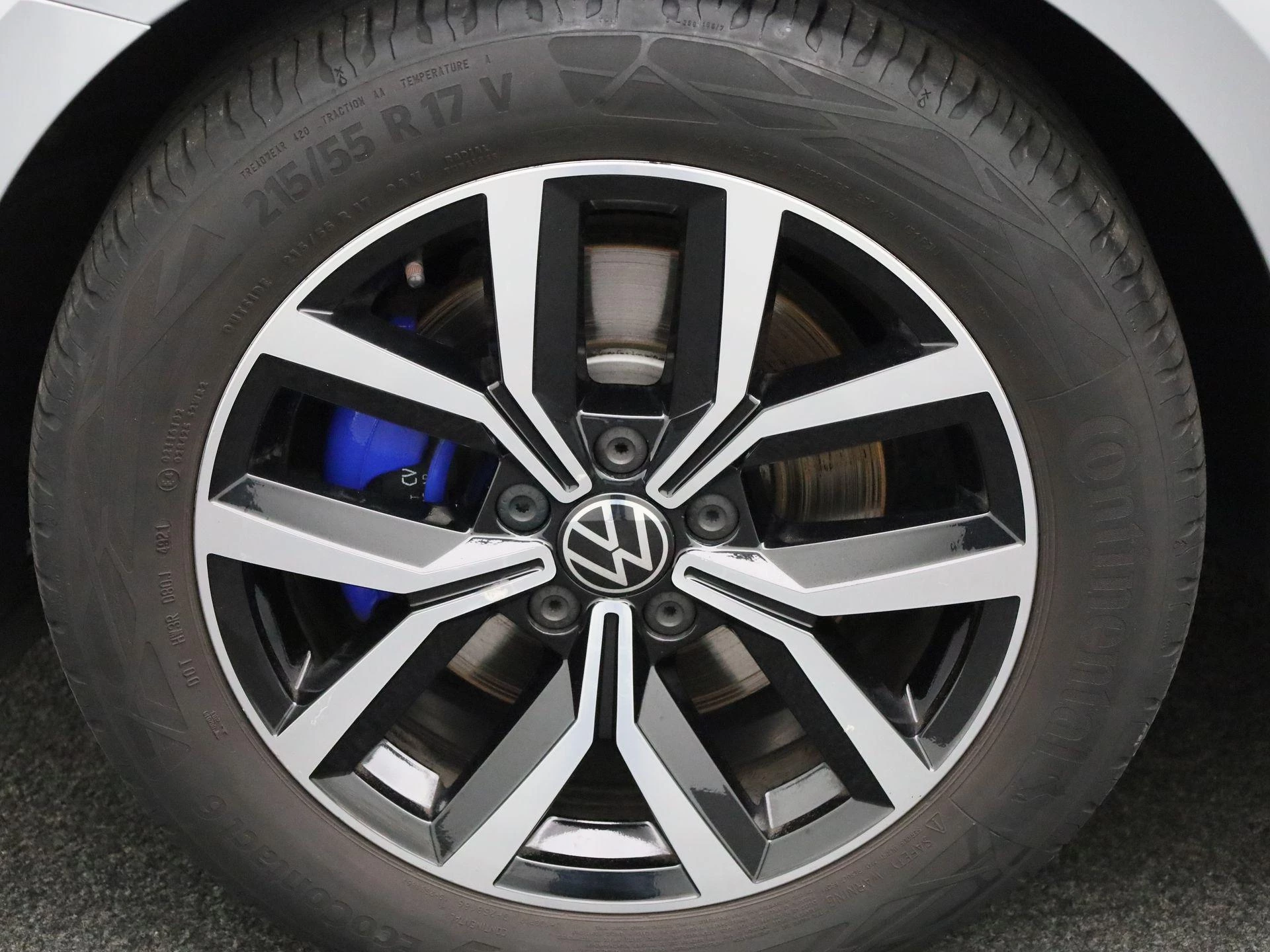Volkswagen-Passat-image-15