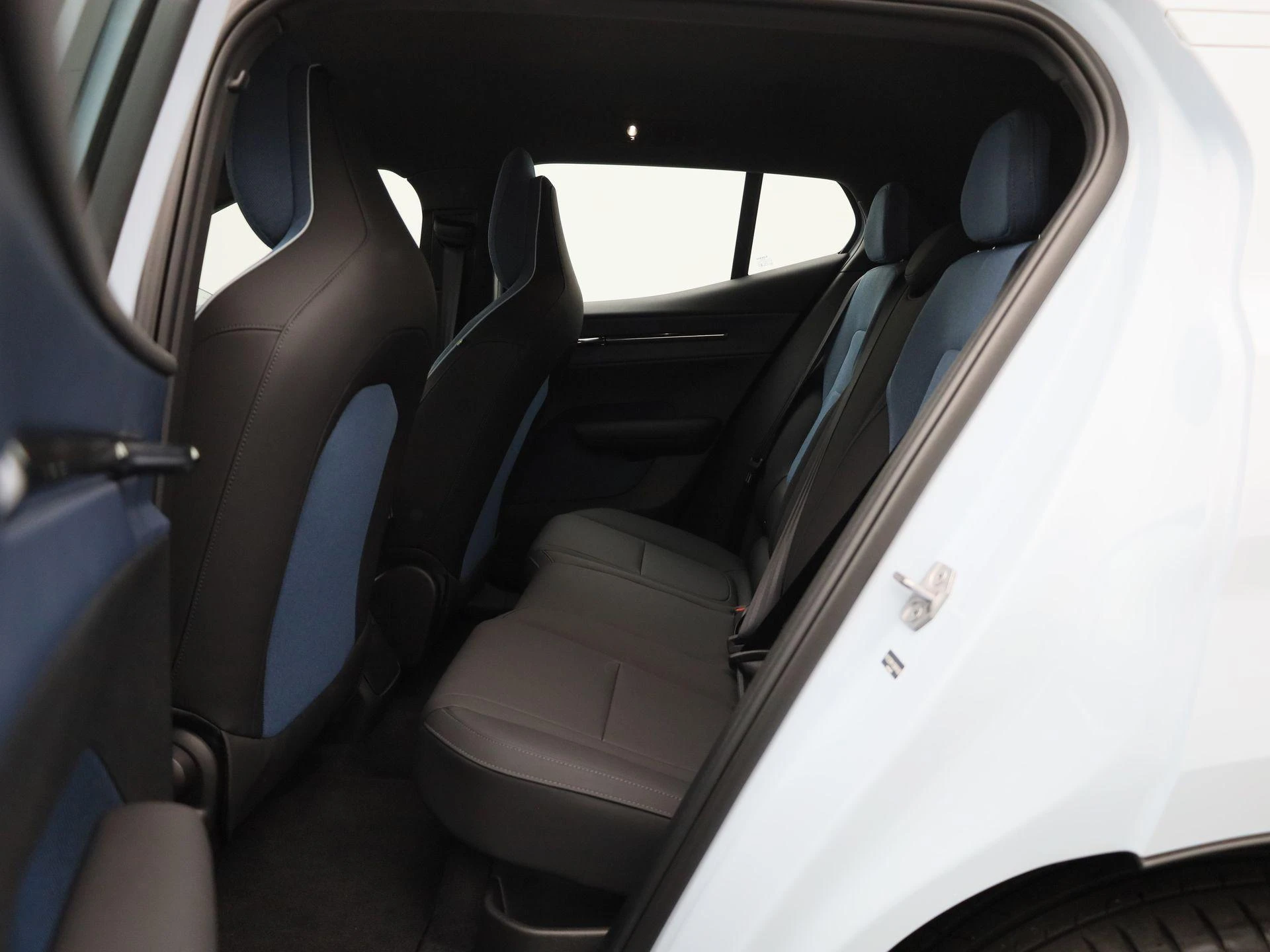 Volvo-EX30-image-10