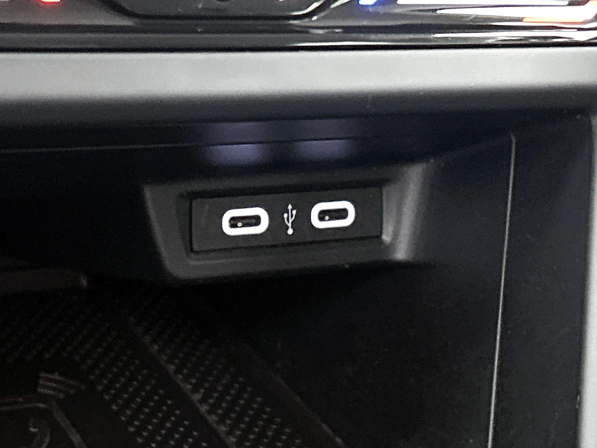 Volkswagen-Polo-image-34