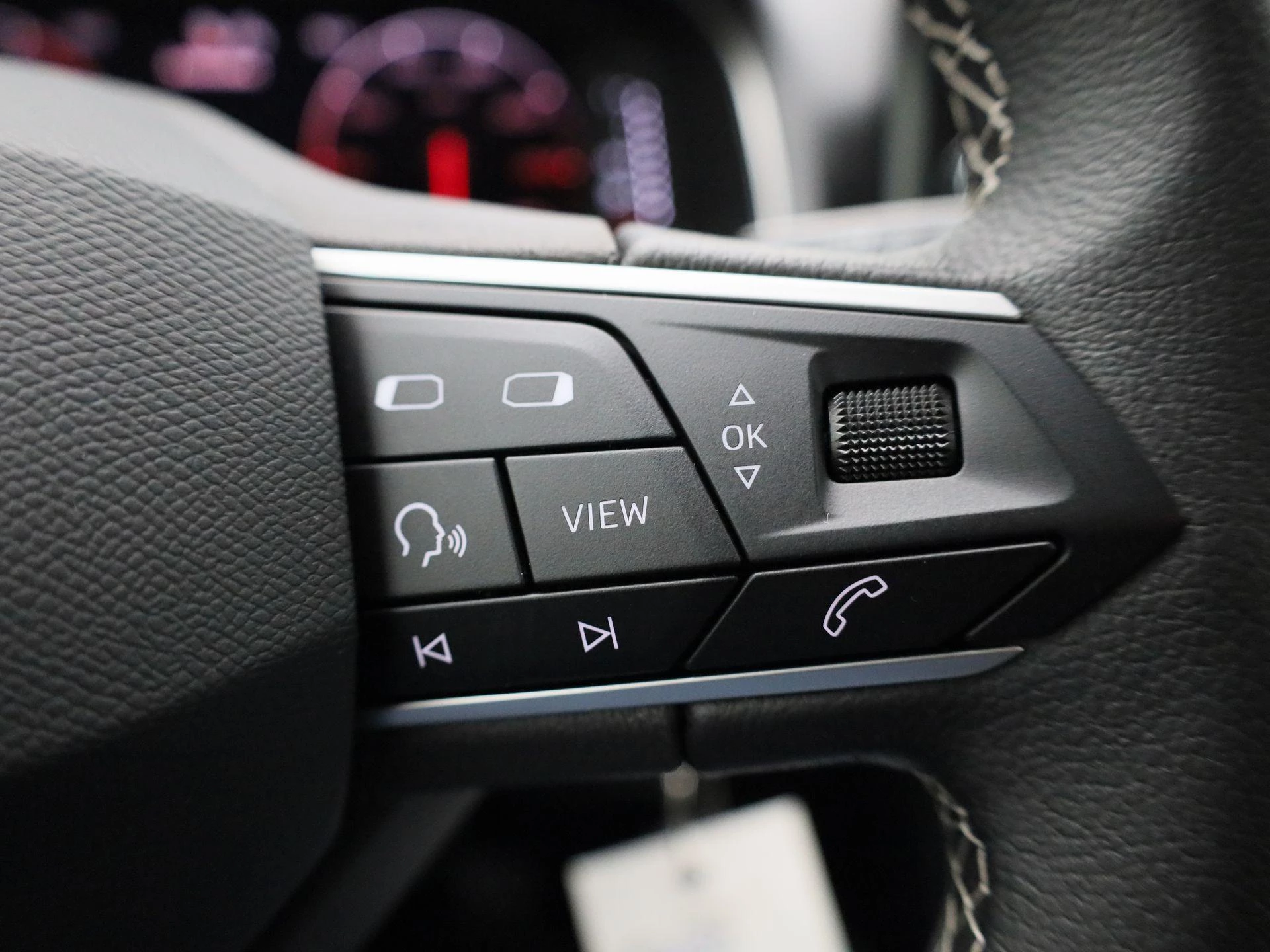 SEAT-Arona-image-15