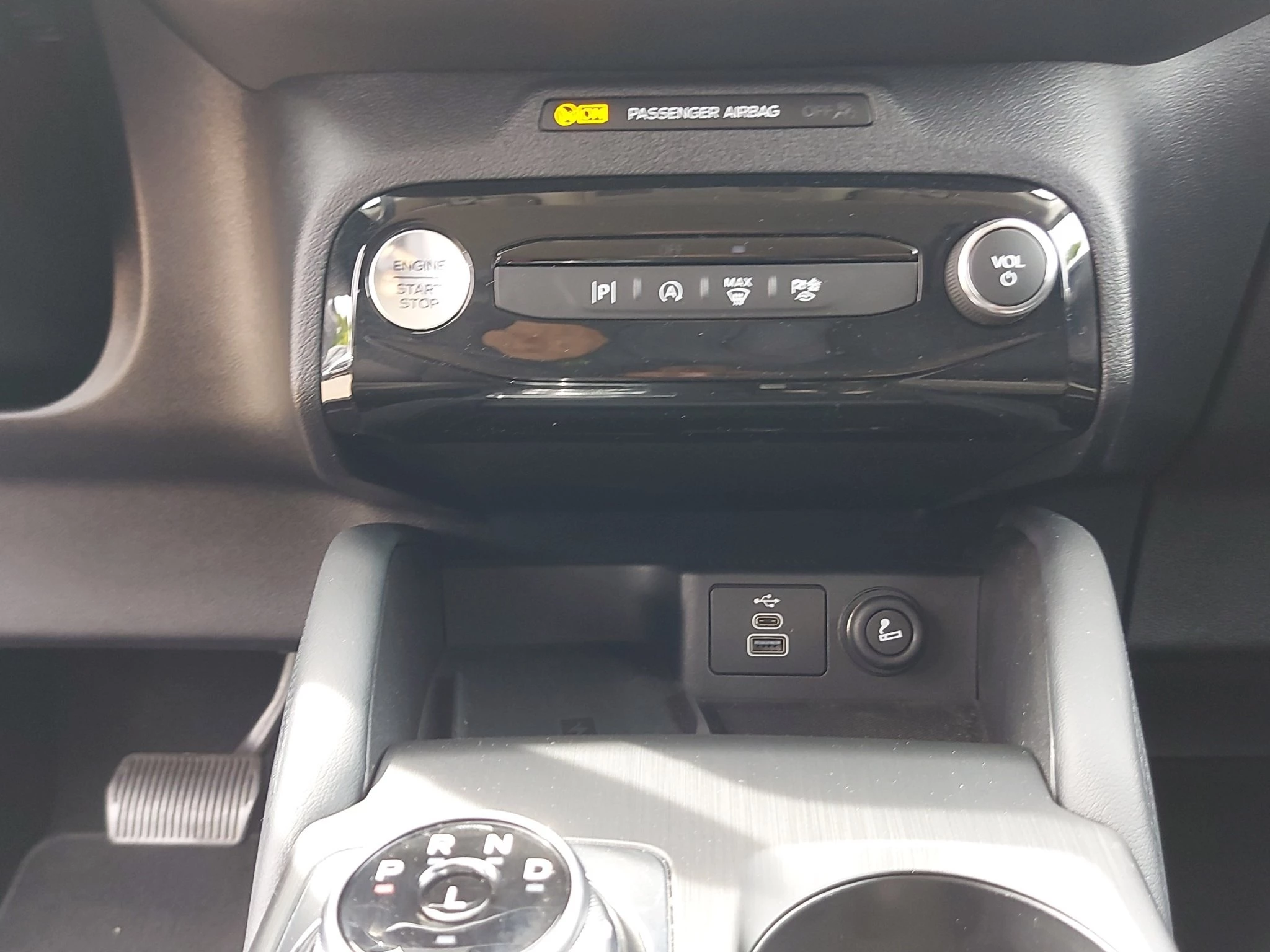Ford Kuga Titanium WINT.PKT*TECH.PKT*GJR*LED*RFK*AHKV