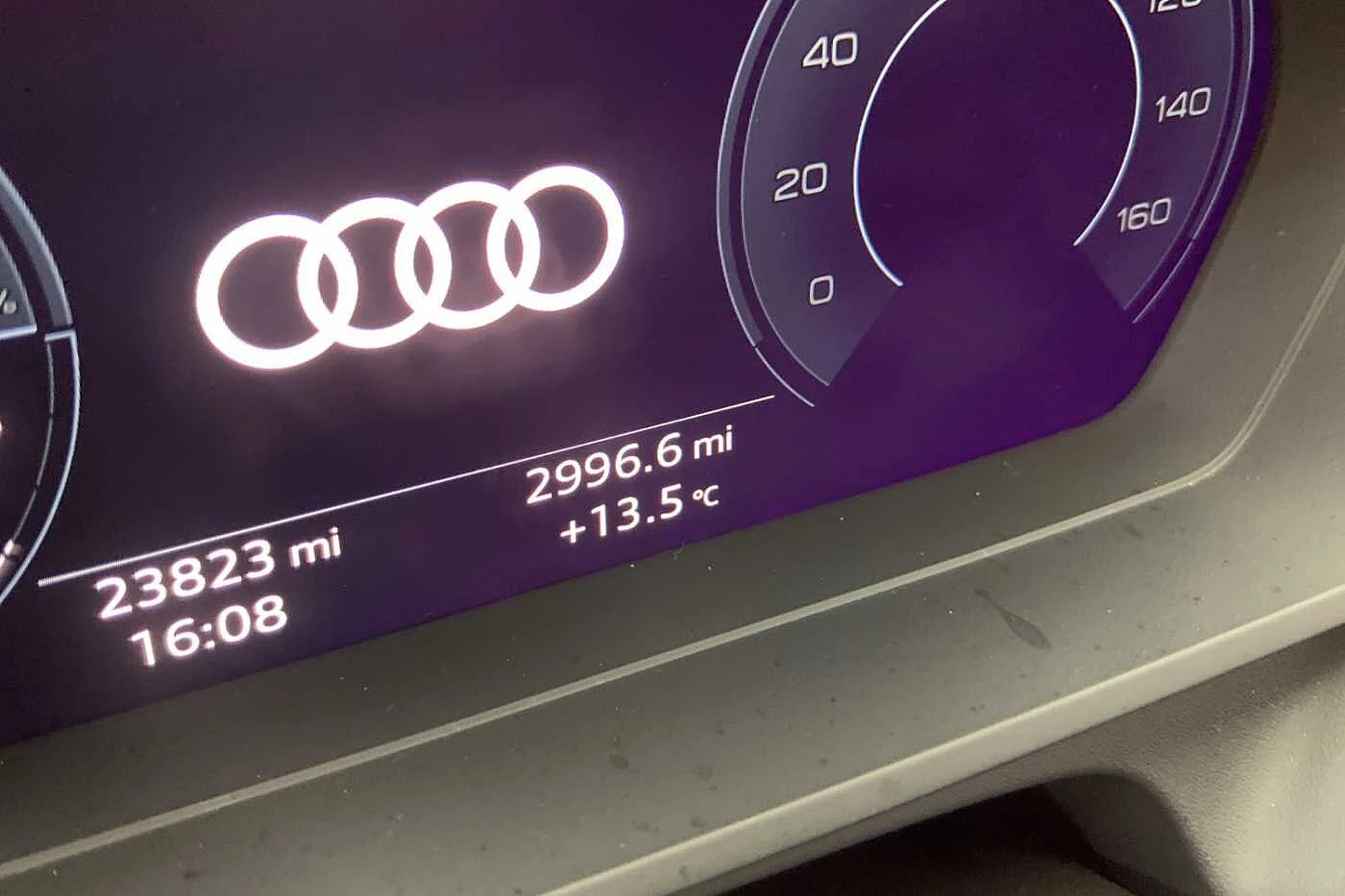 Audi-Q4 e-tron-image-12