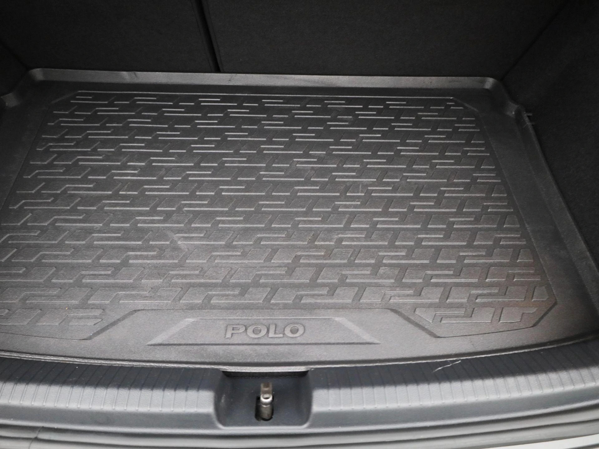 Volkswagen-Polo-image-11