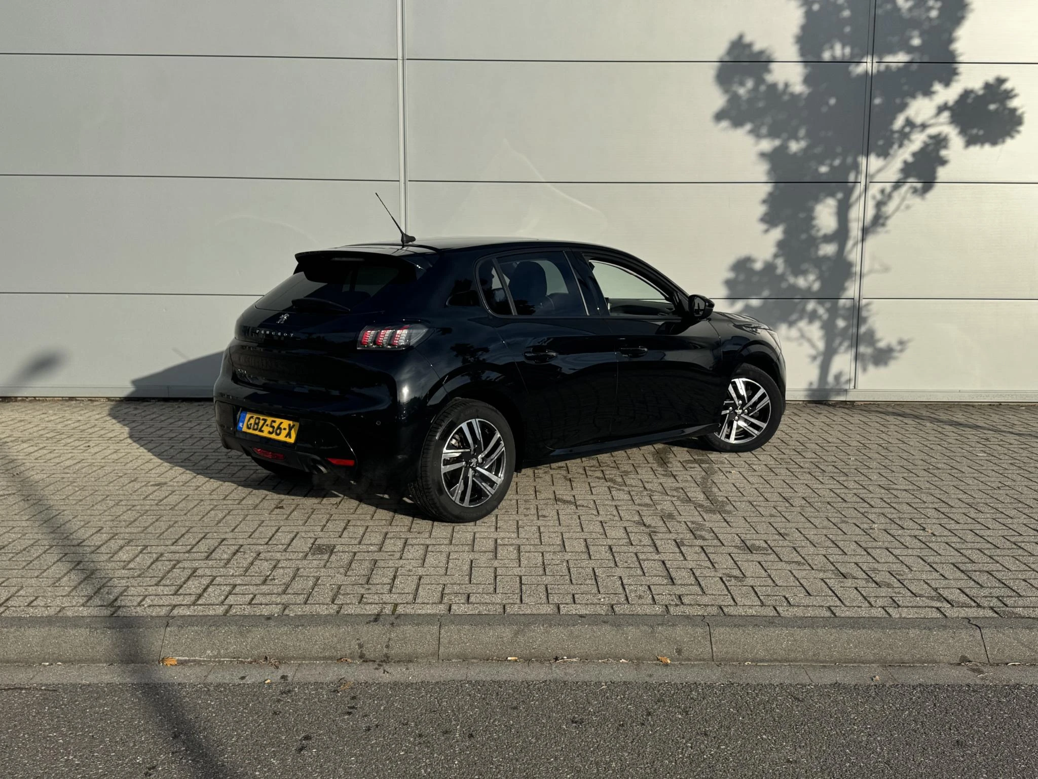 Peugeot-208-image-5