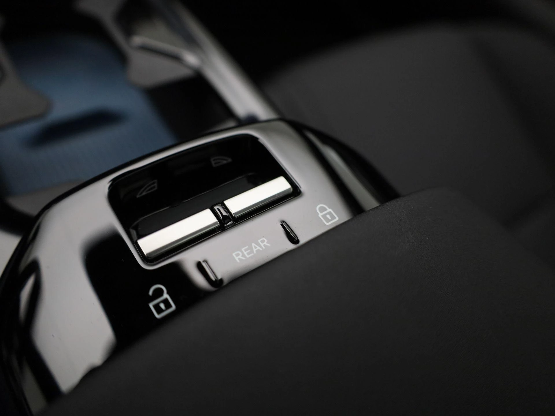 Volvo-EX30-image-29