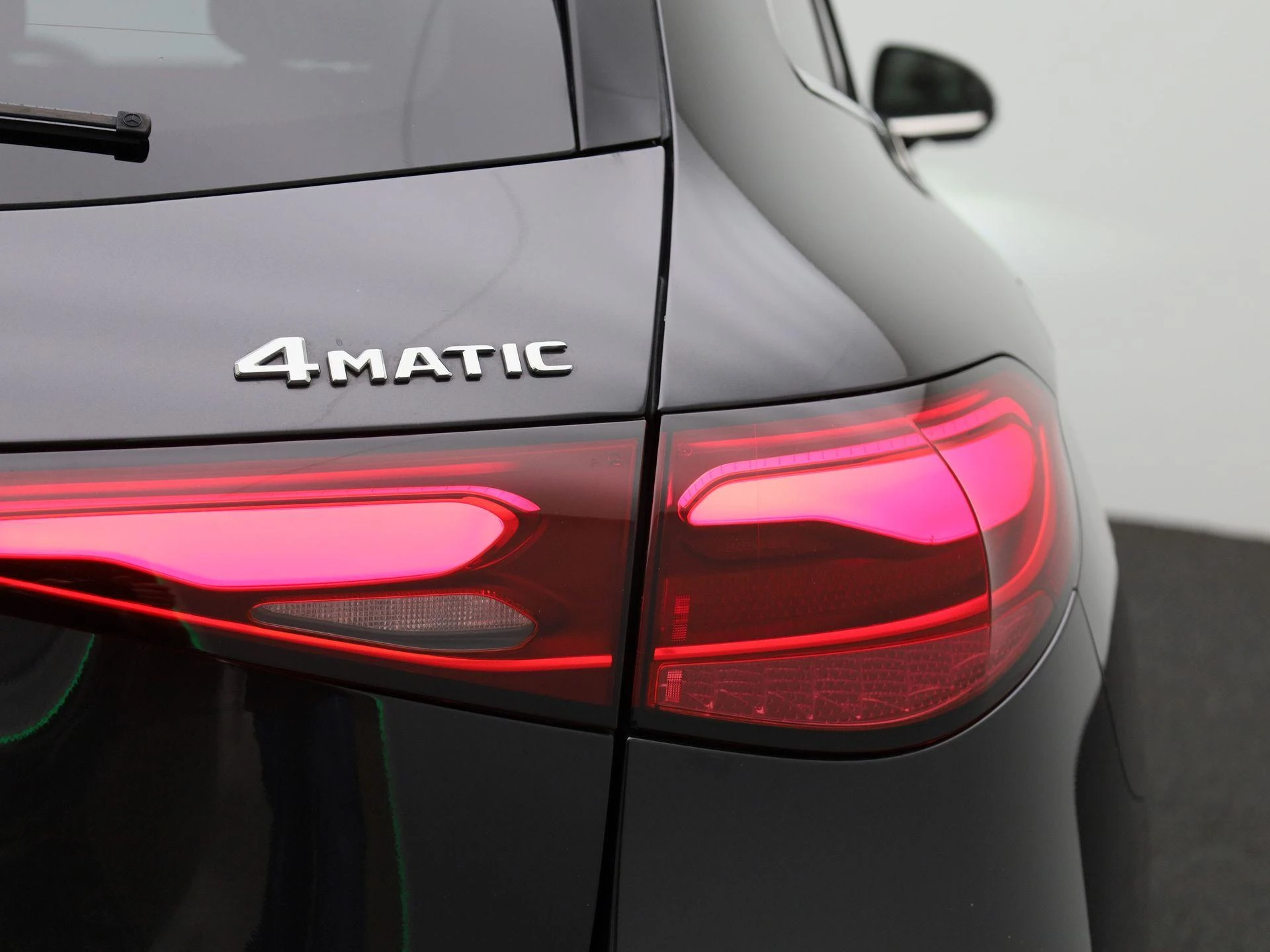 Mercedes-Benz-GLC-image-47