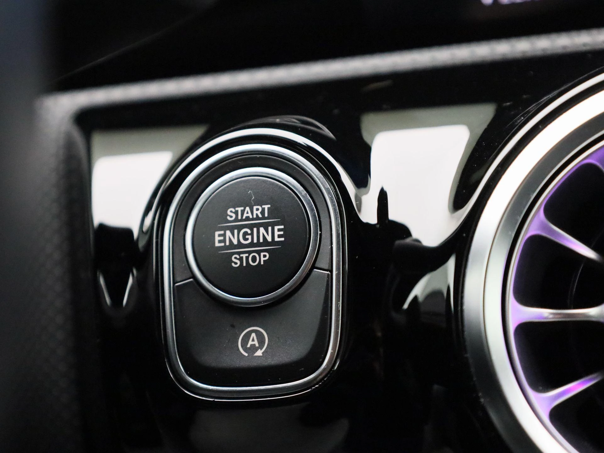 Mercedes-Benz-A-Klasse-image-24