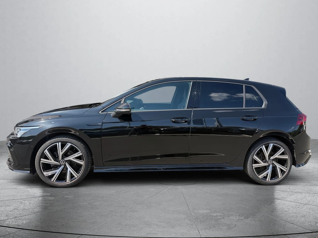 Volkswagen-Golf-image-3
