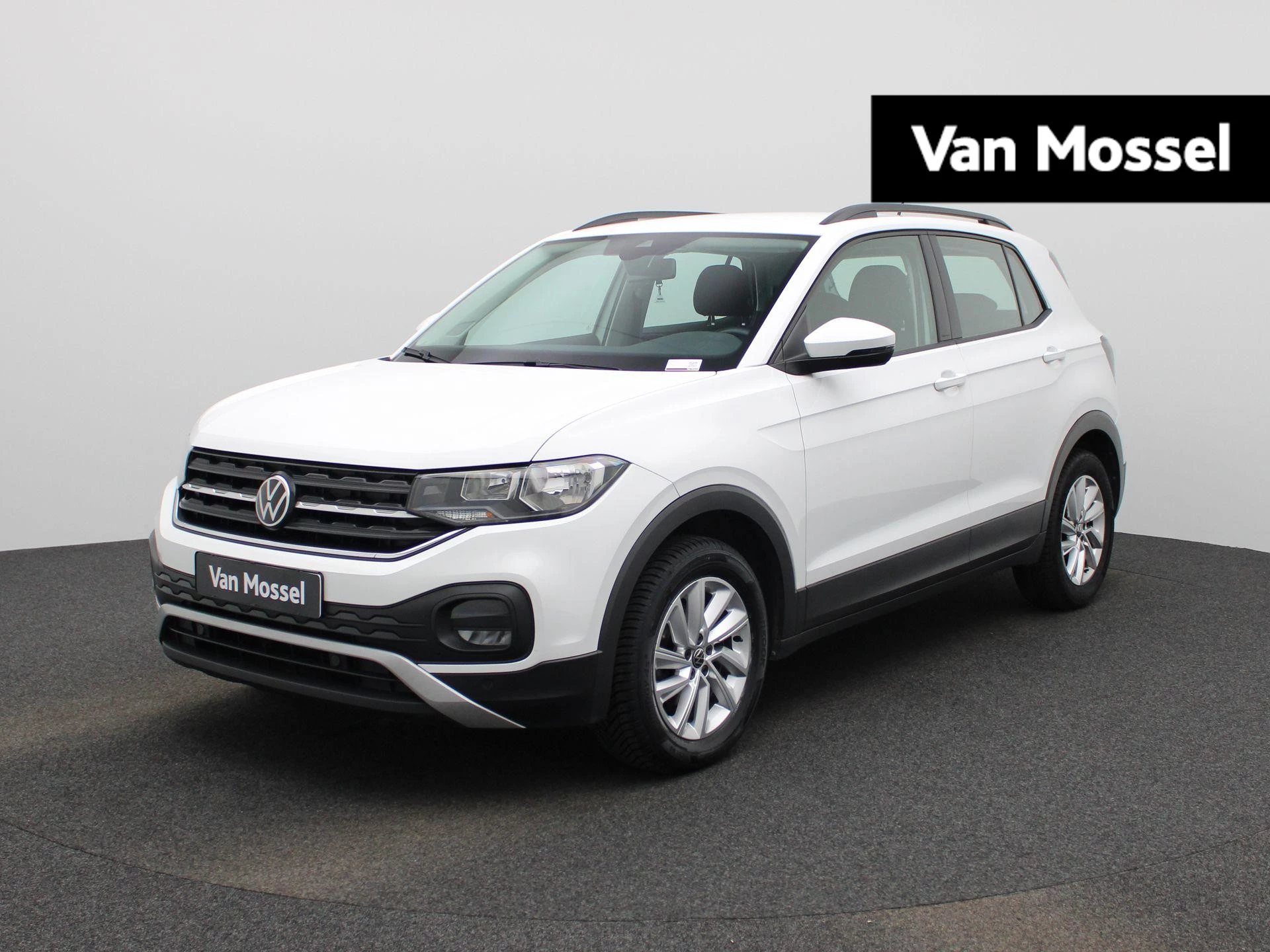 Volkswagen-T-Cross-image-0