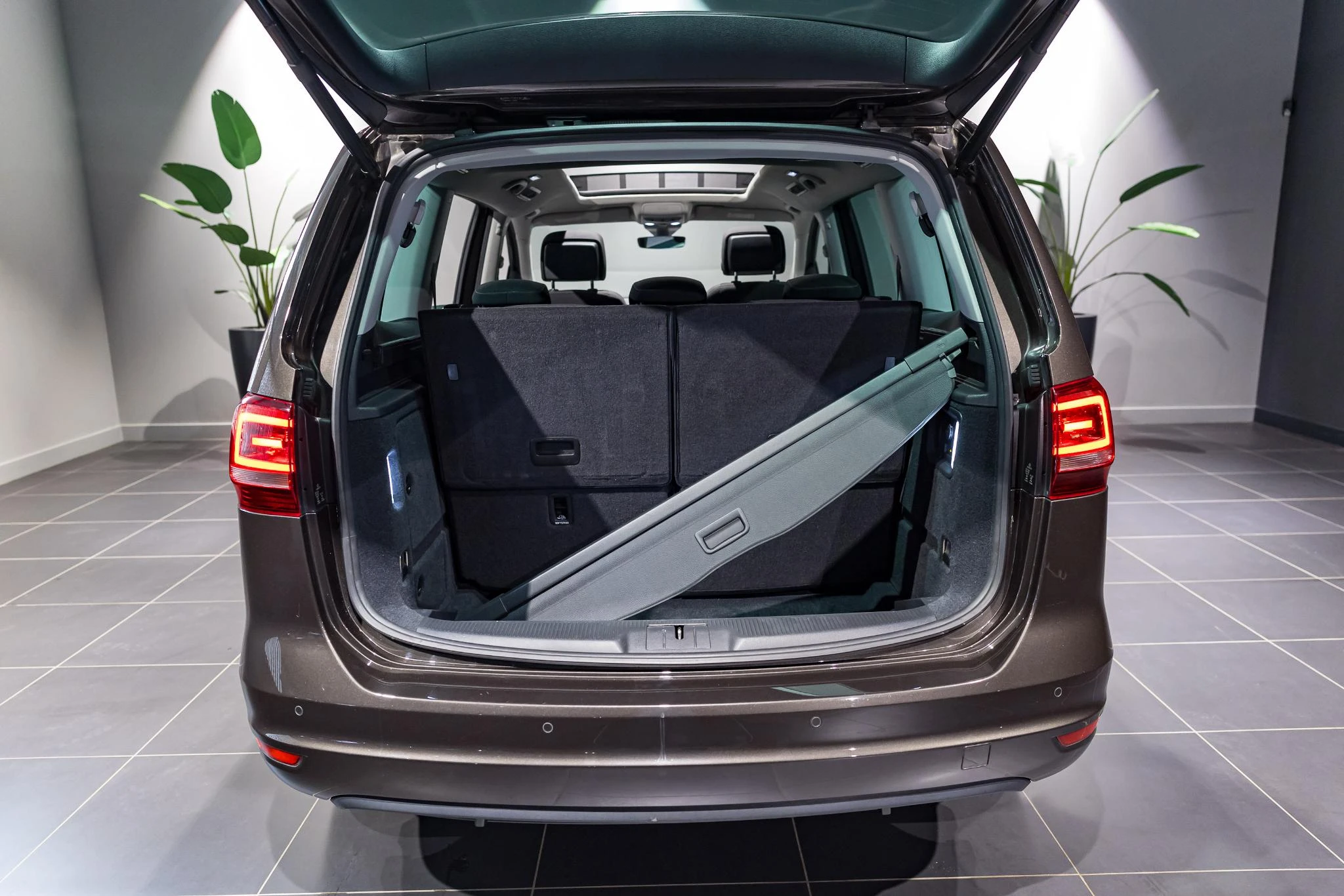 Volkswagen-Sharan-image-17