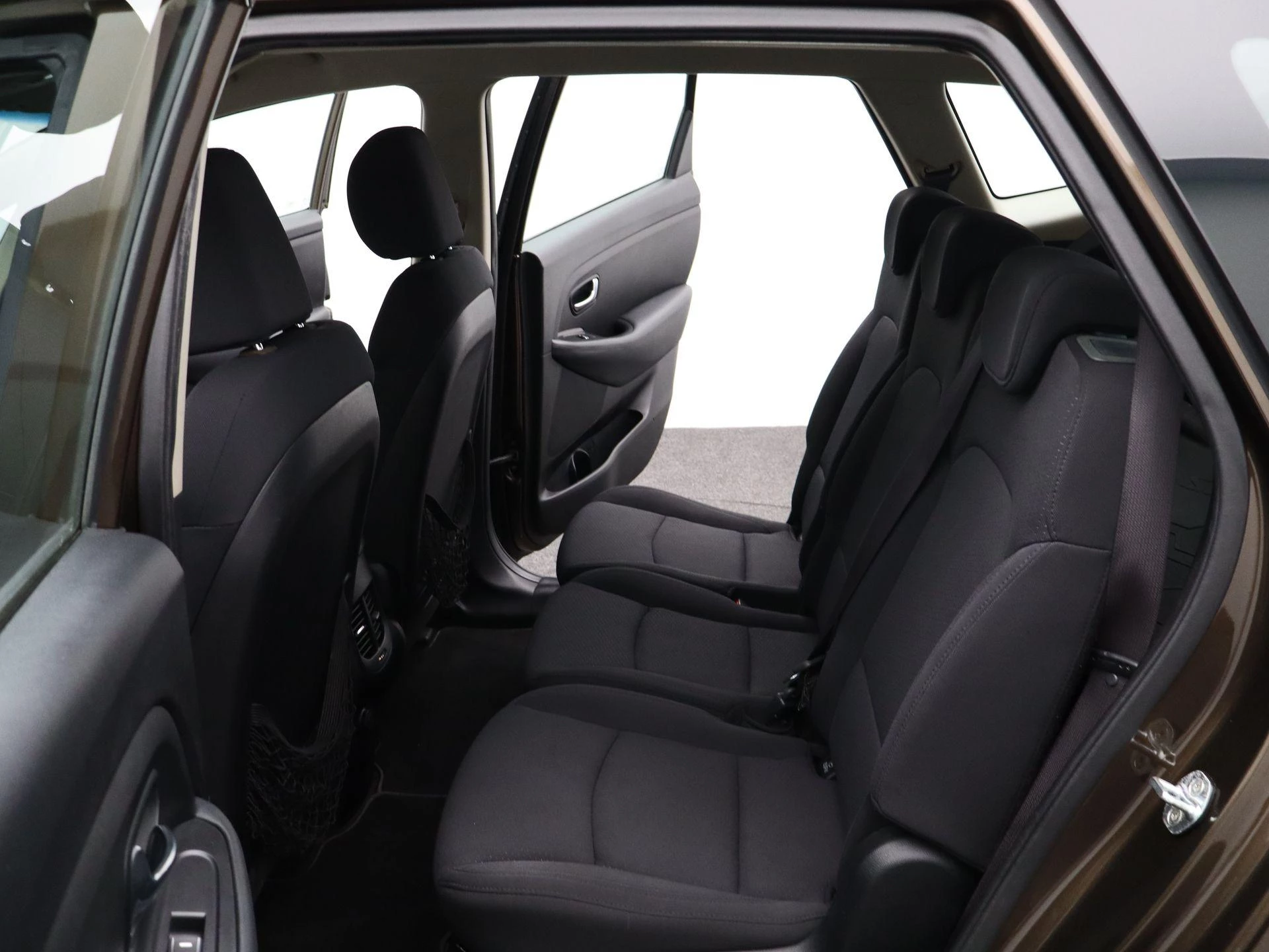 Kia Carens 1.6 GDi First Edition