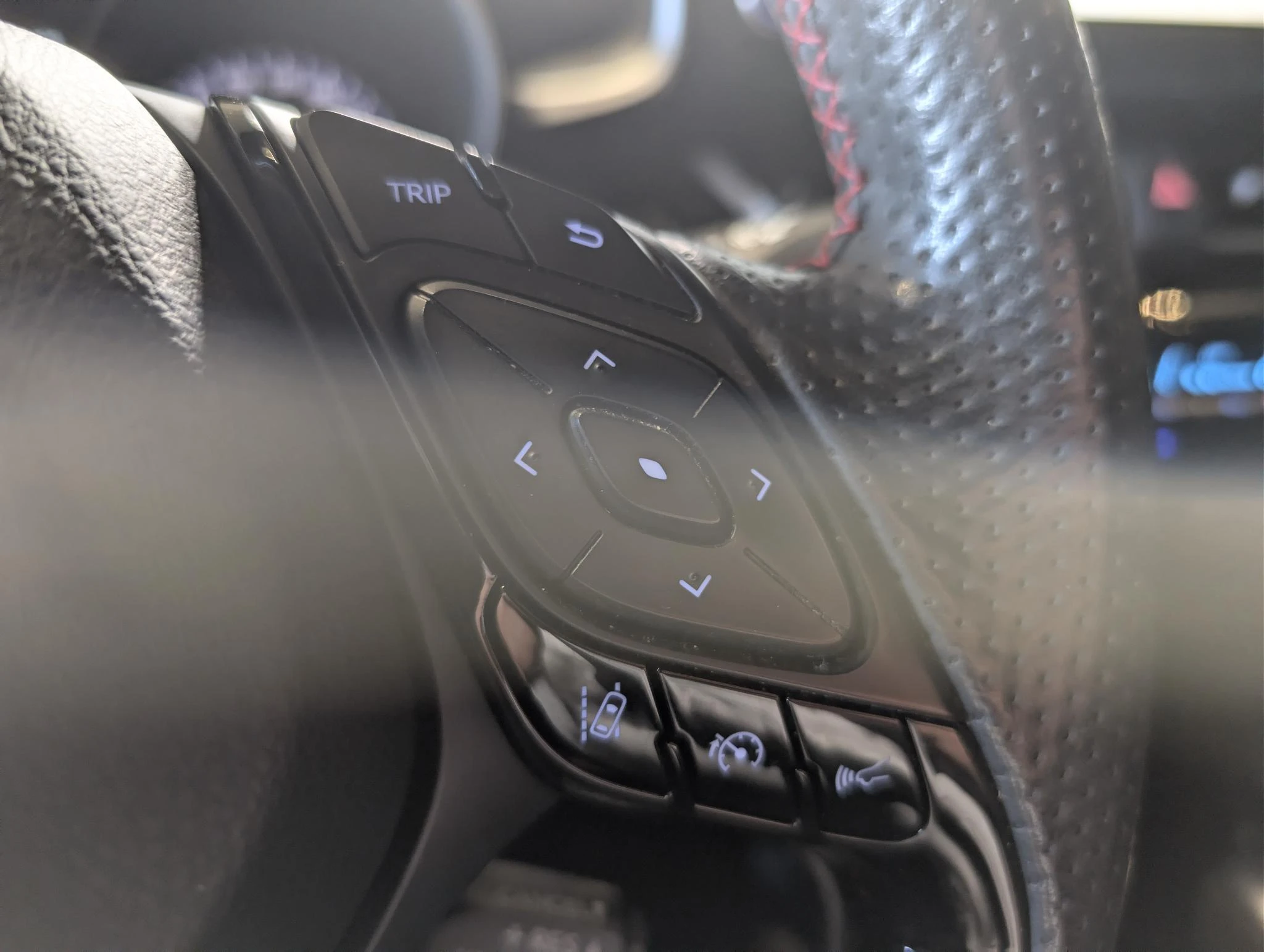 Toyota-C-HR-image-26
