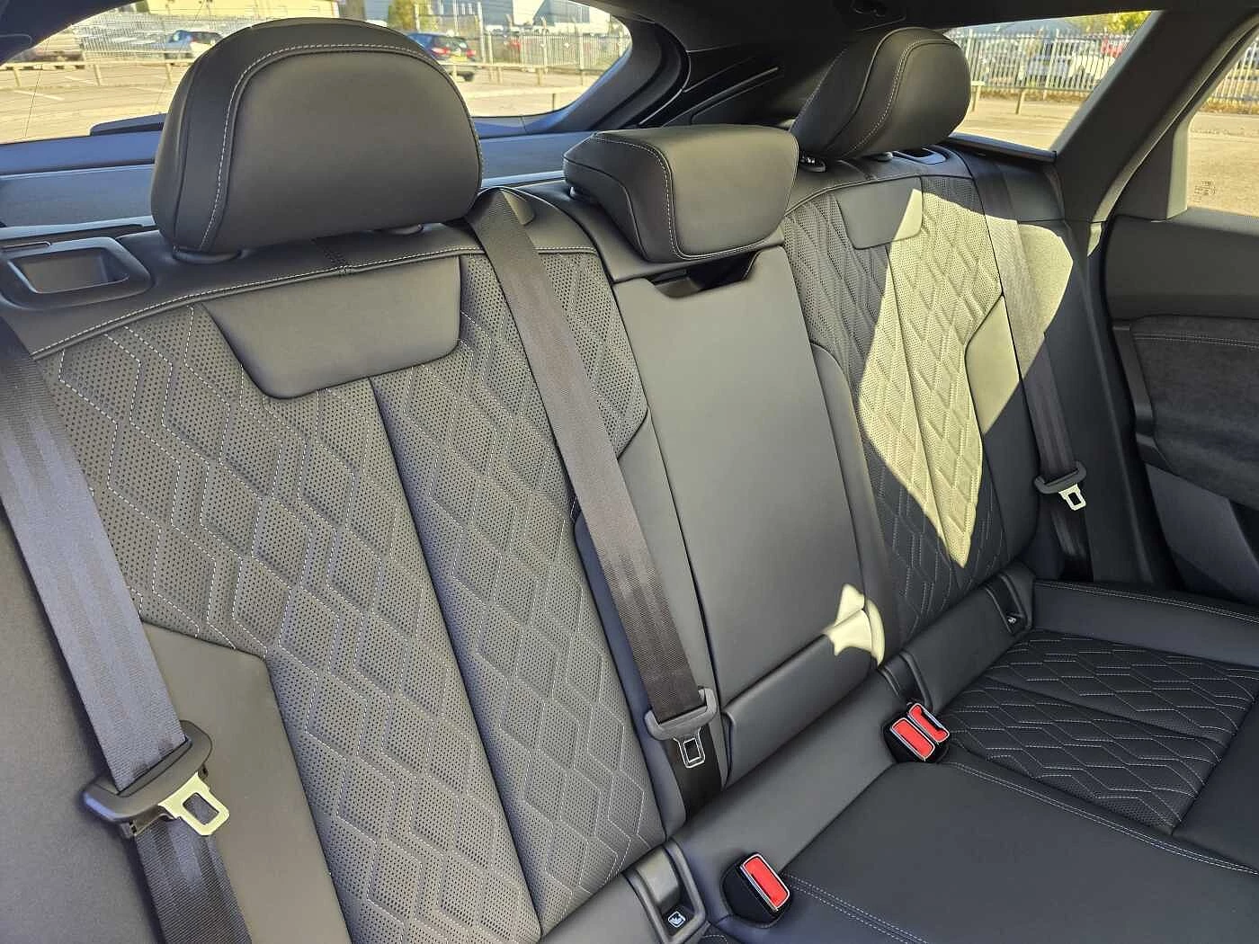 Audi-S6 Avant e-tron-image-16