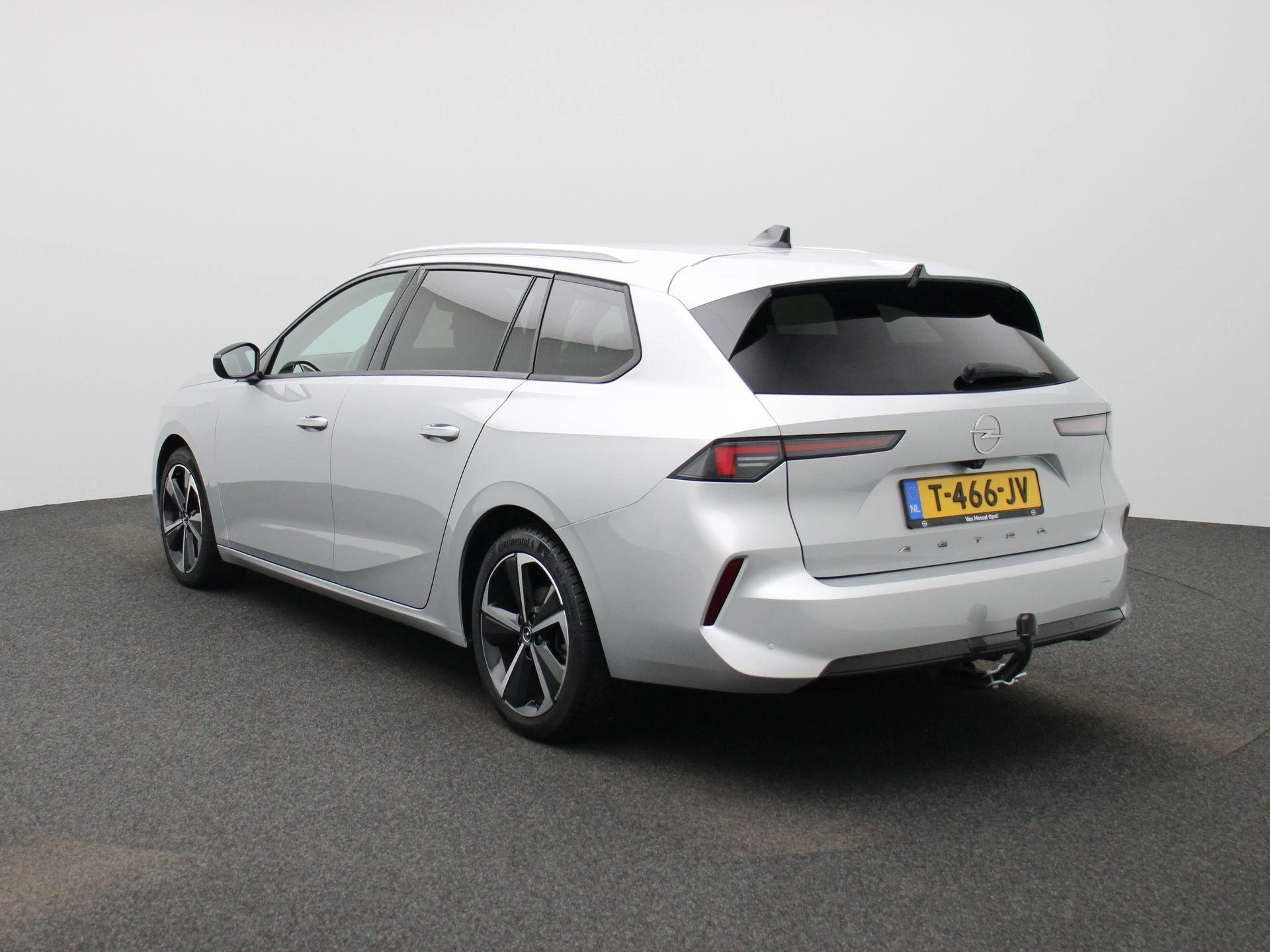 Opel-Astra-image-1
