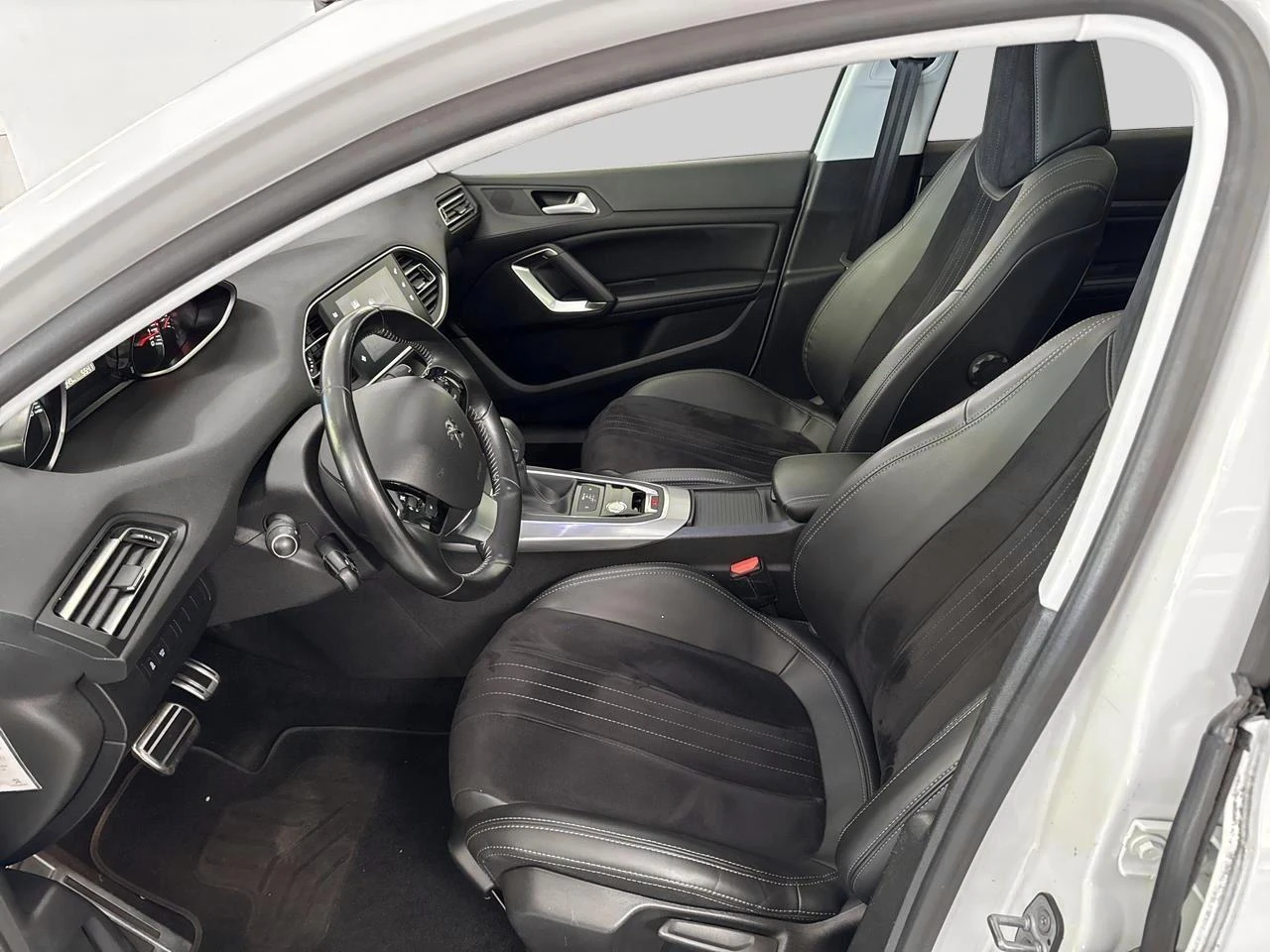 Peugeot-308-image-8