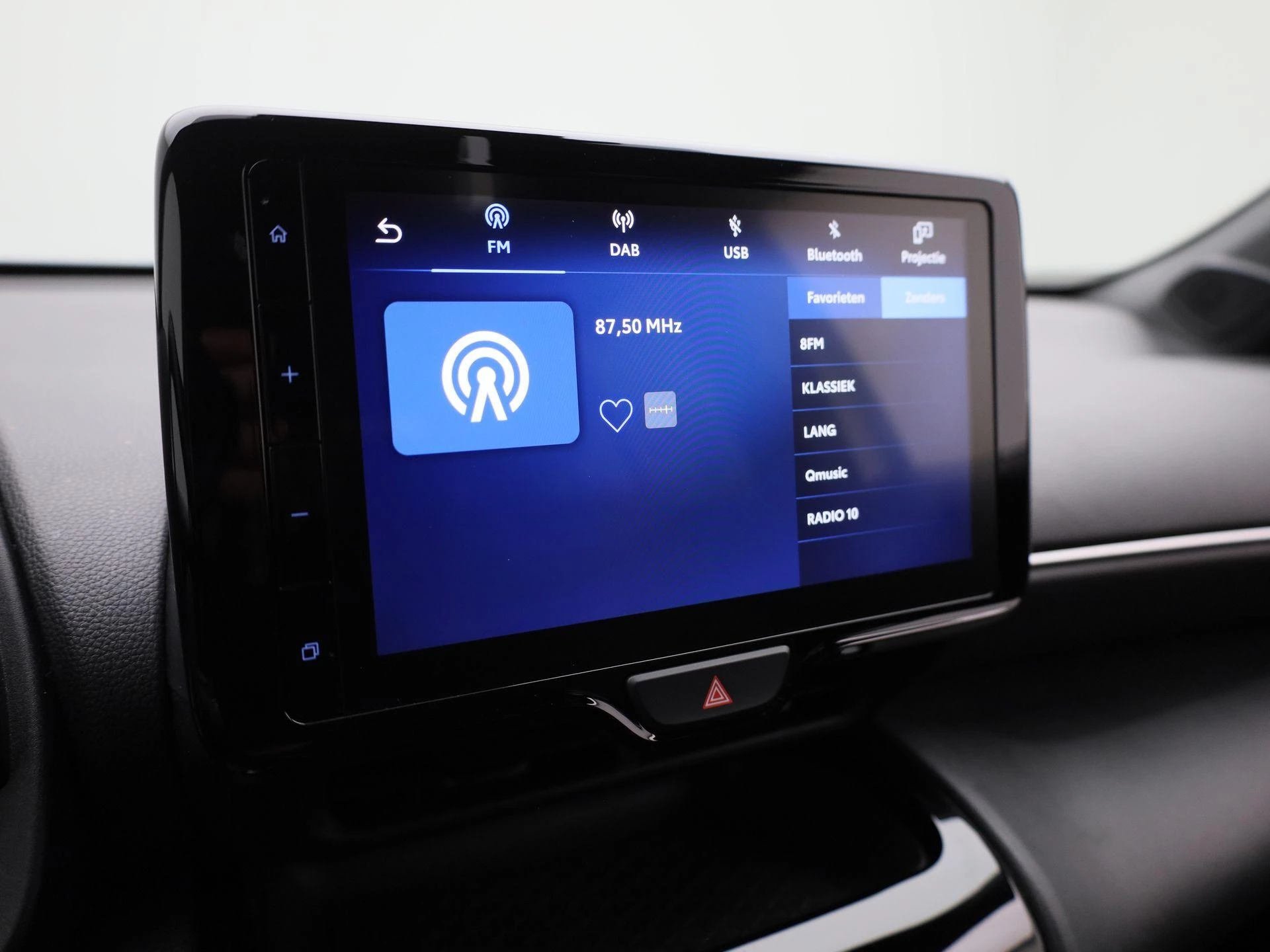 Toyota-Yaris Cross-image-29