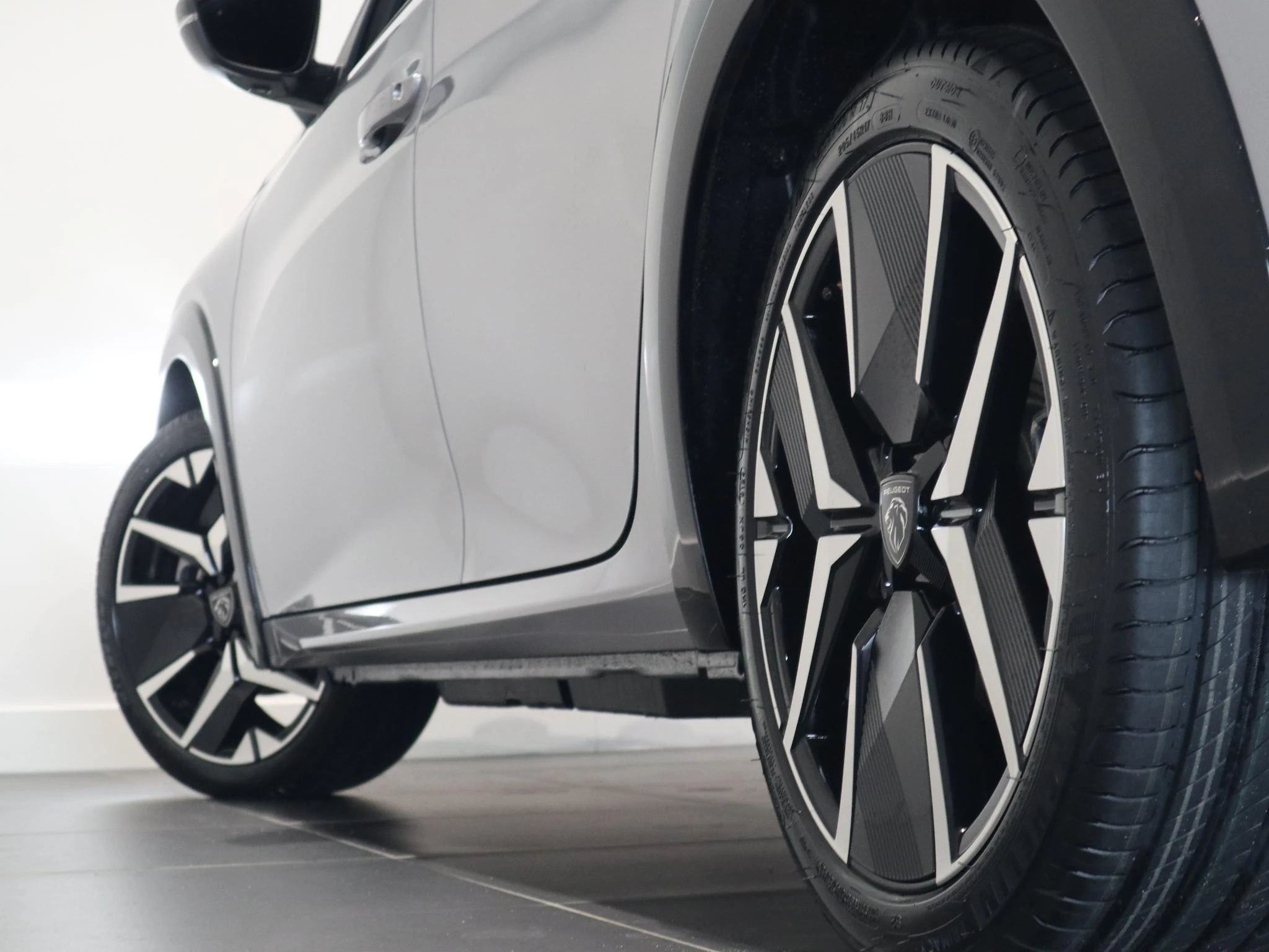 Peugeot-208-image-28