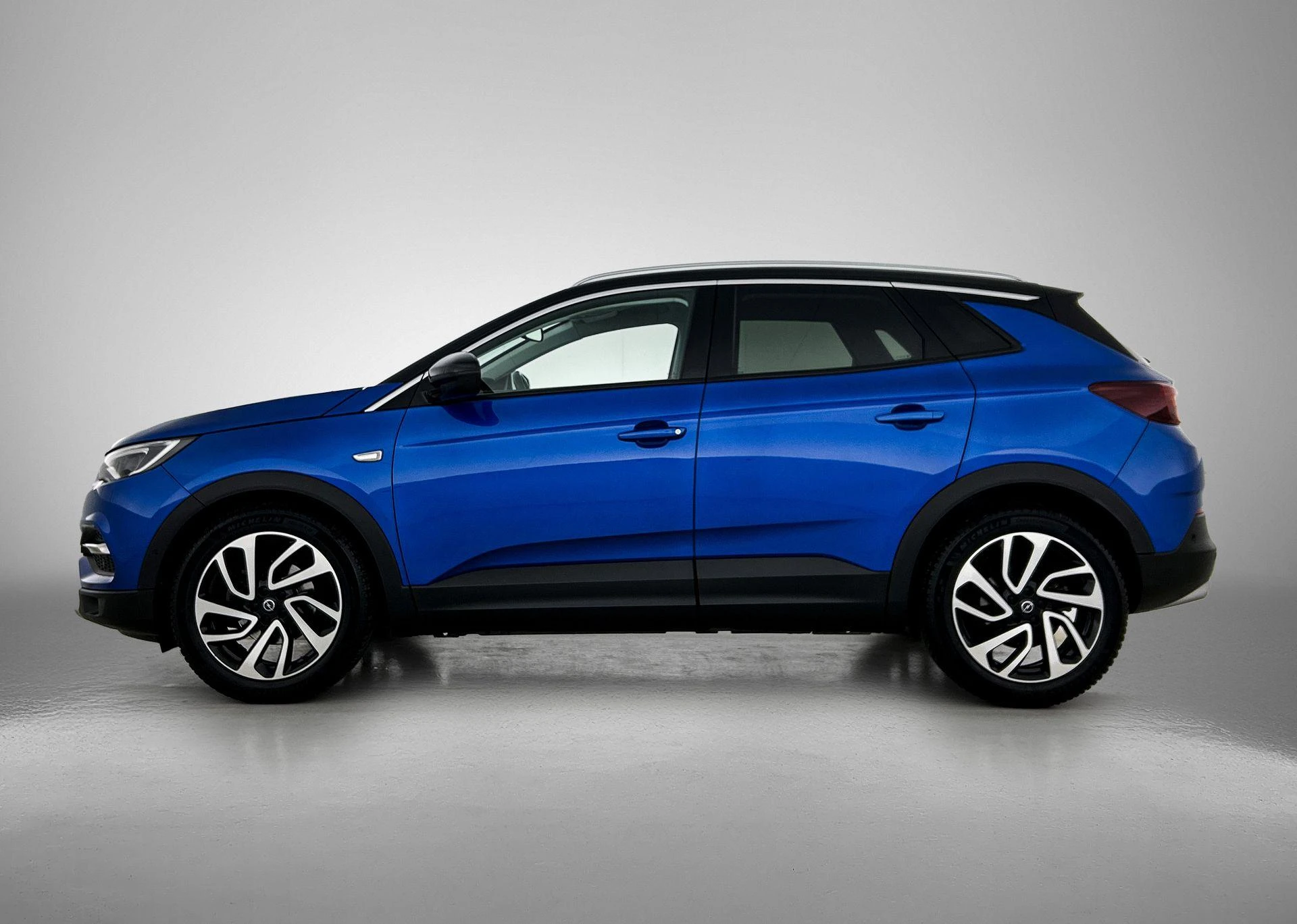 Opel-Grandland X-image-1