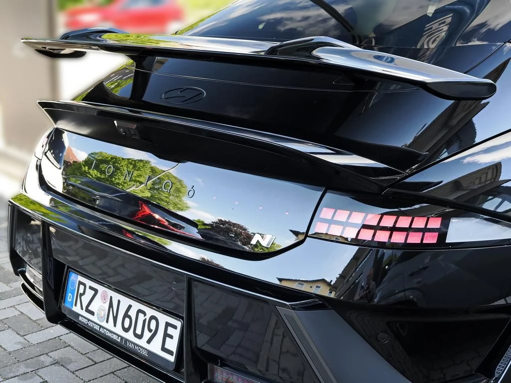 Hyundai-IONIQ 6-image-5