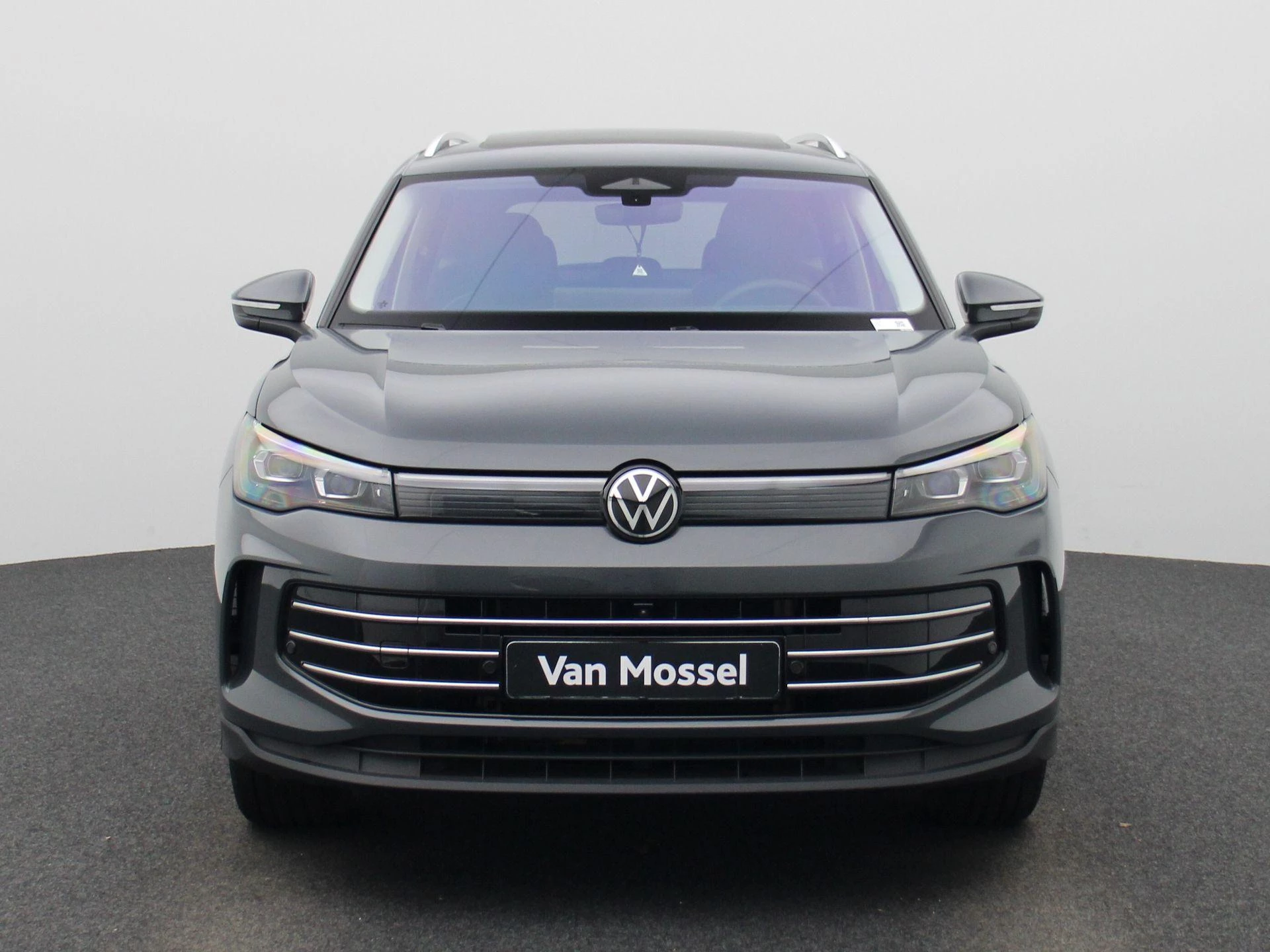 Volkswagen-Tiguan-image-2