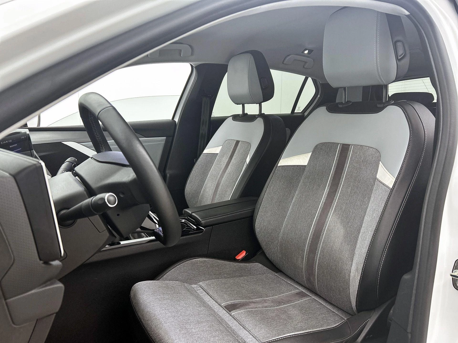 Opel-Astra-image-11
