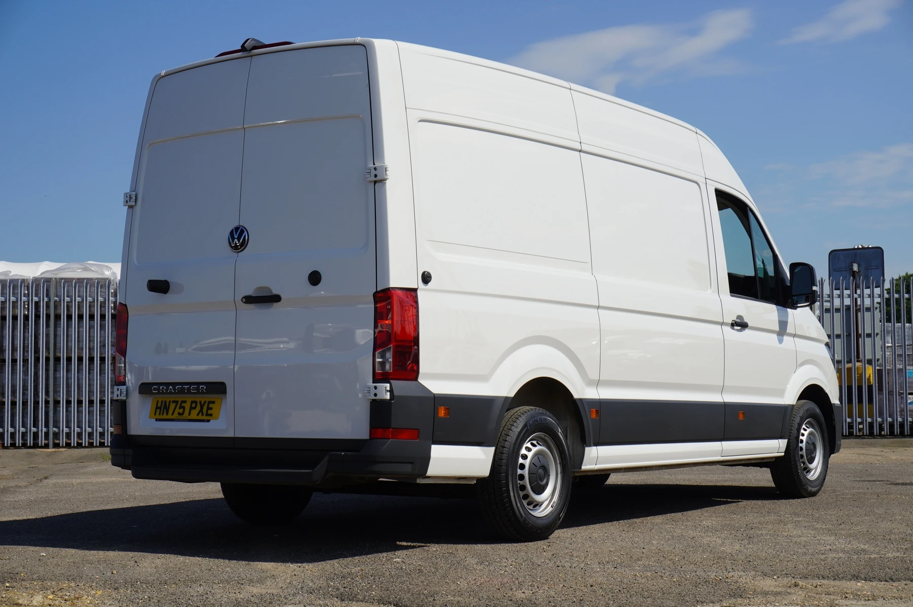 Volkswagen-Crafter-image-28