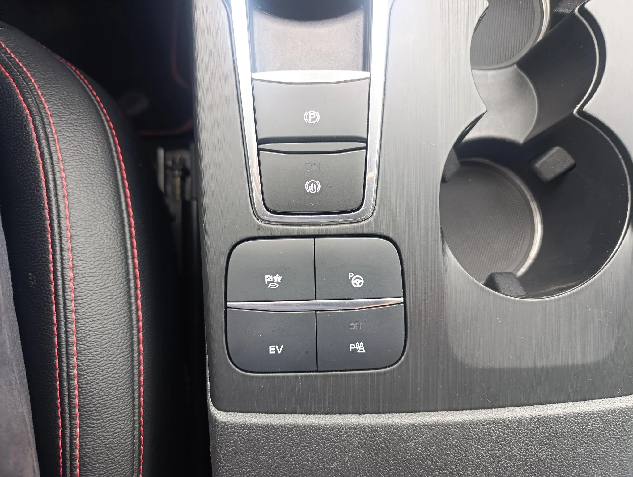 Ford-Kuga-image-27