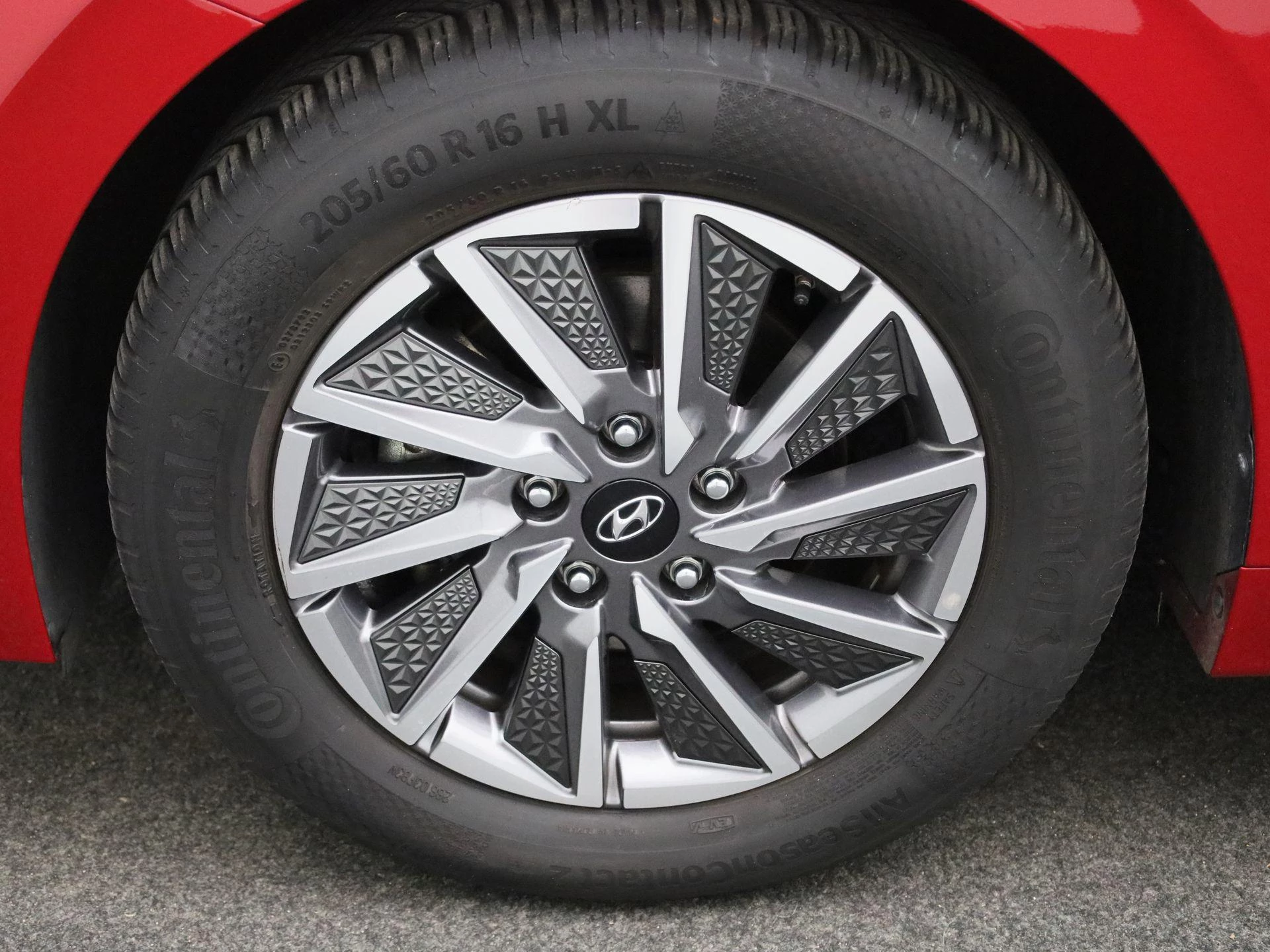 Hyundai-IONIQ-image-13