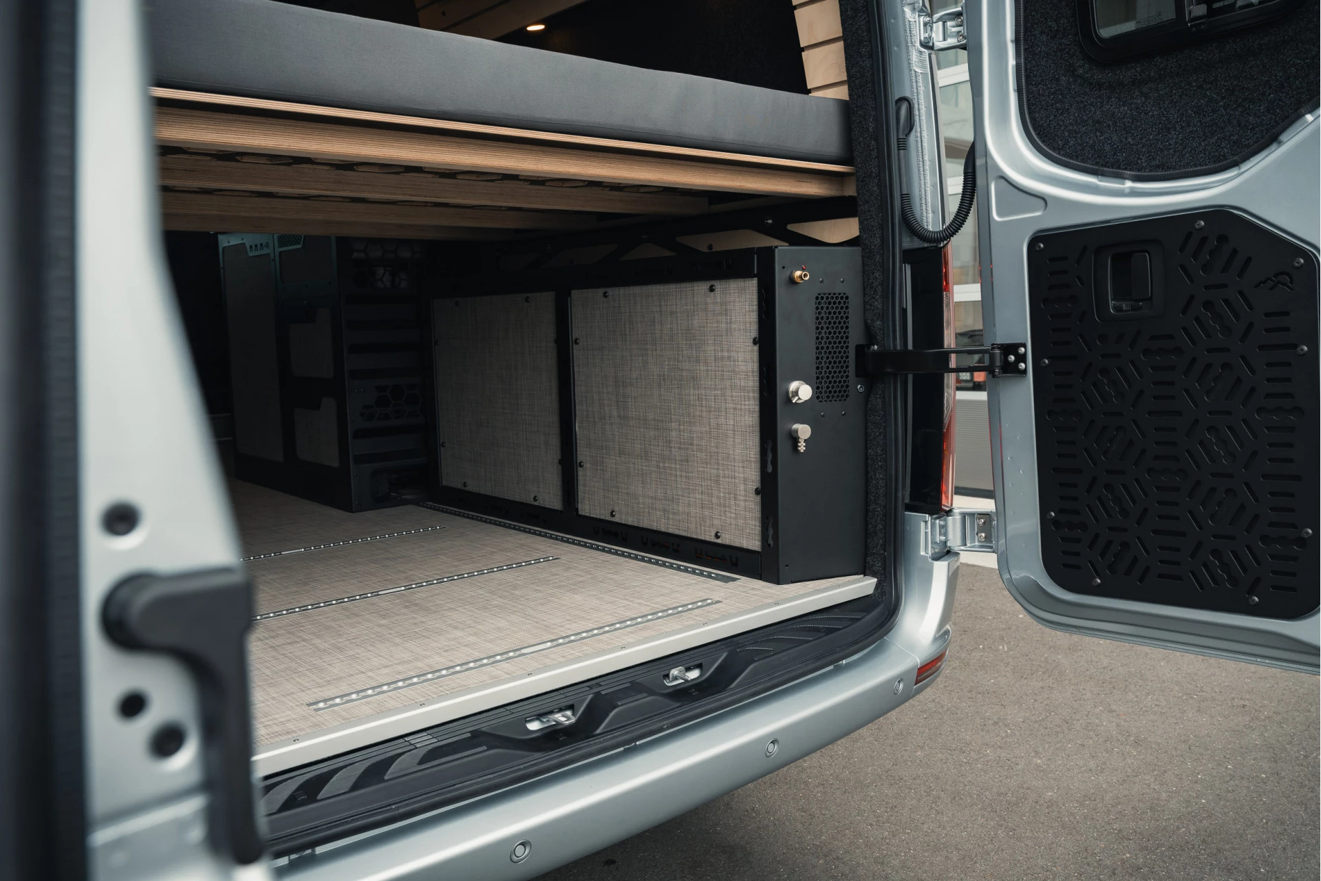 Mercedes-Benz-Sprinter-image-55