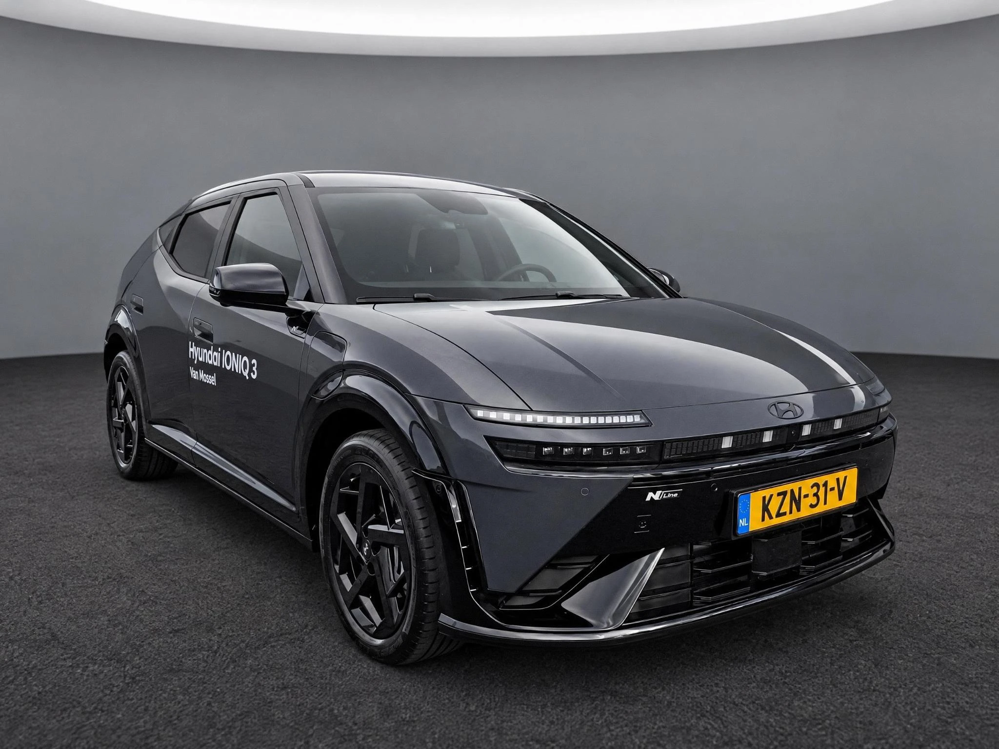 Hyundai-IONIQ 3-image-1