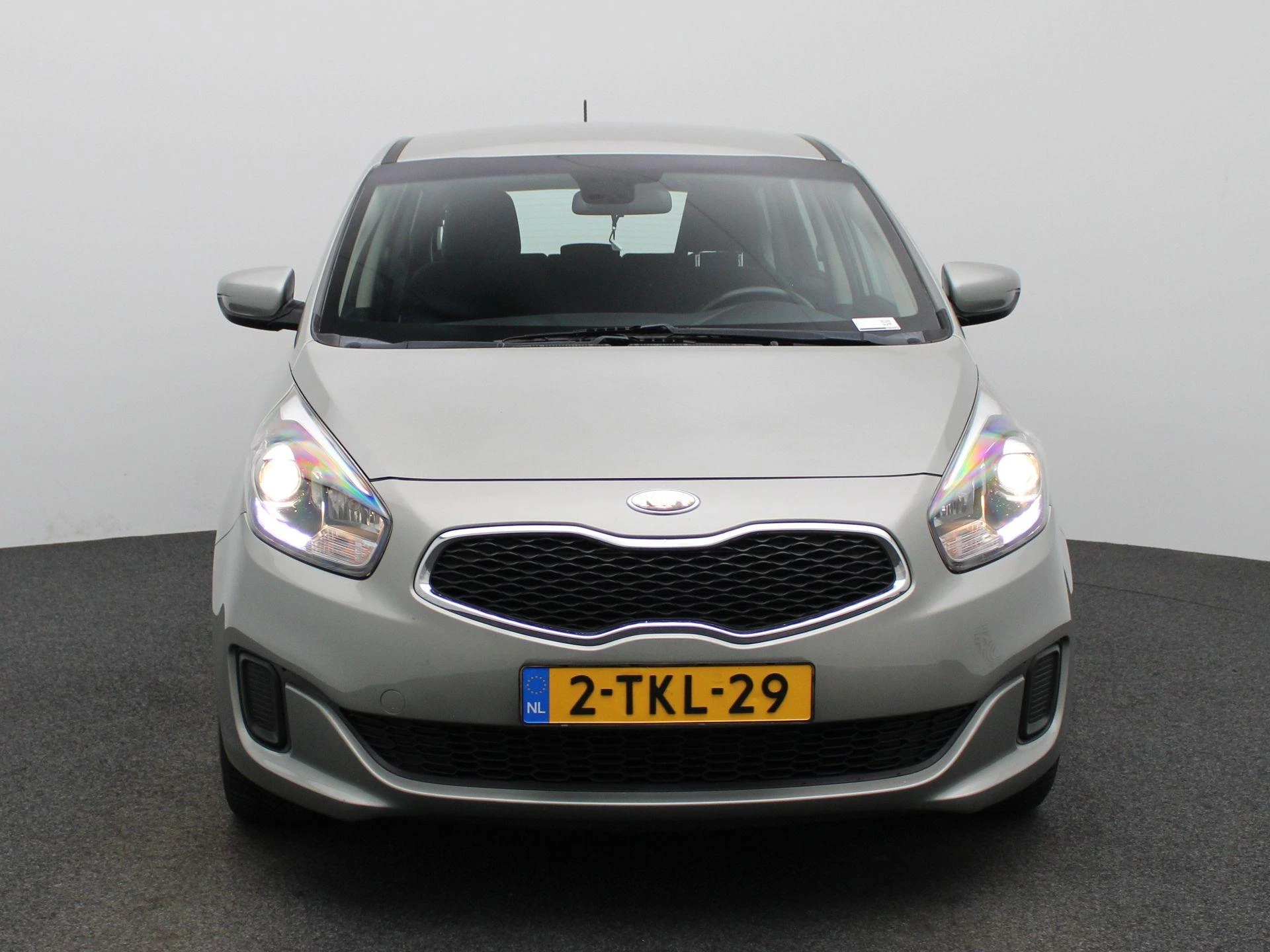 Kia-Carens-image-2