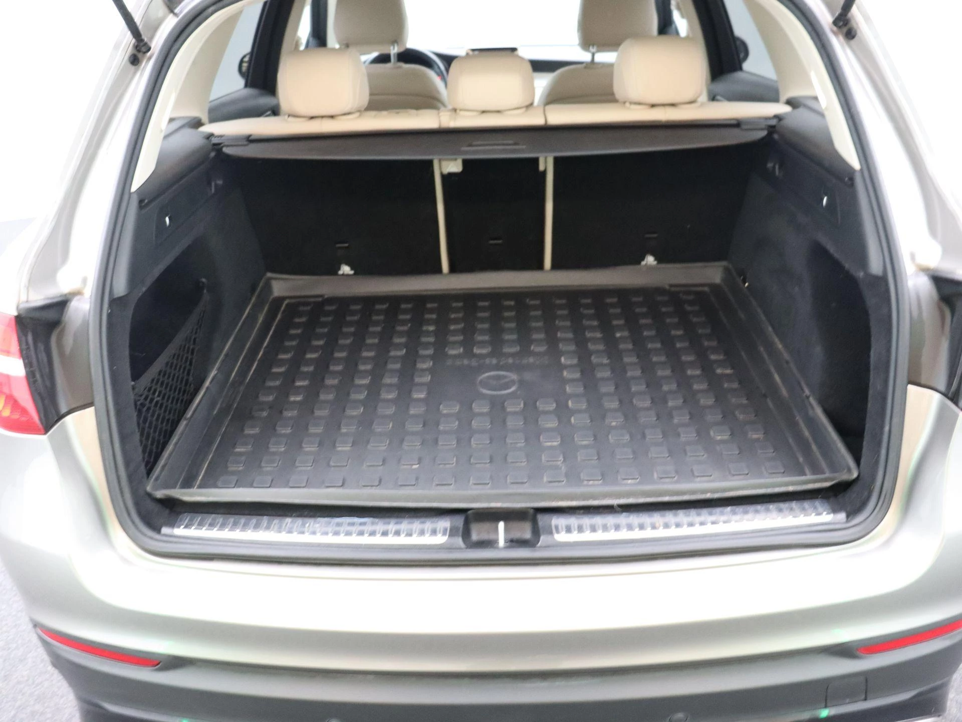 Mercedes-Benz GLC 250 4MATIC + LEDER + LED + TREKHAAK +