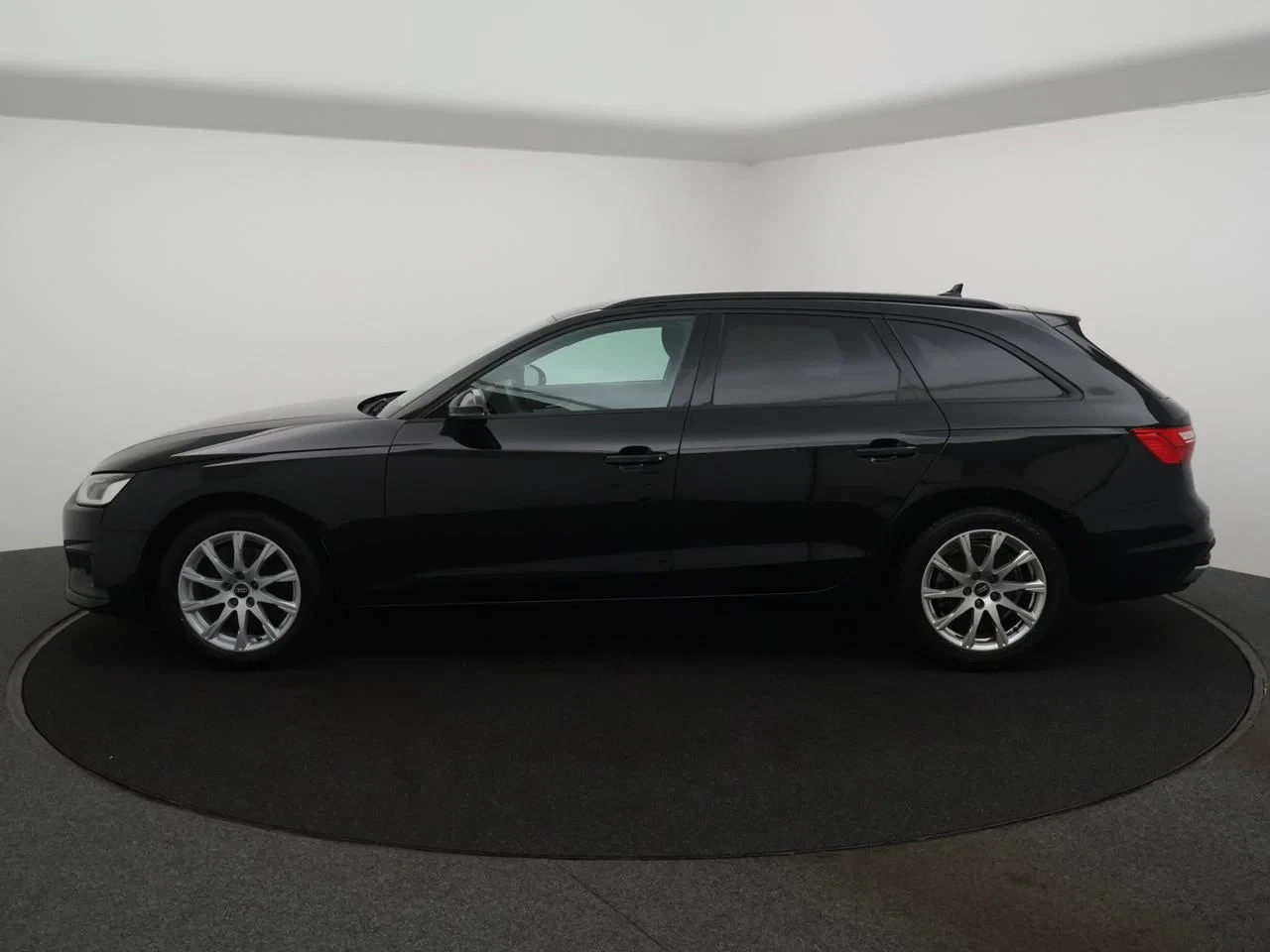 Audi A4 Avant 35 TFSI Business Edition *AUTOMAAT*SHADOWLOOK*ZETELVERWARMING*NAVI*BLTH*CRUISE*...