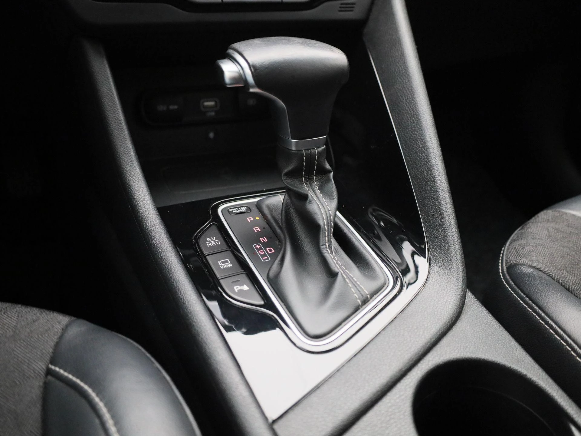 Kia-Niro-image-18