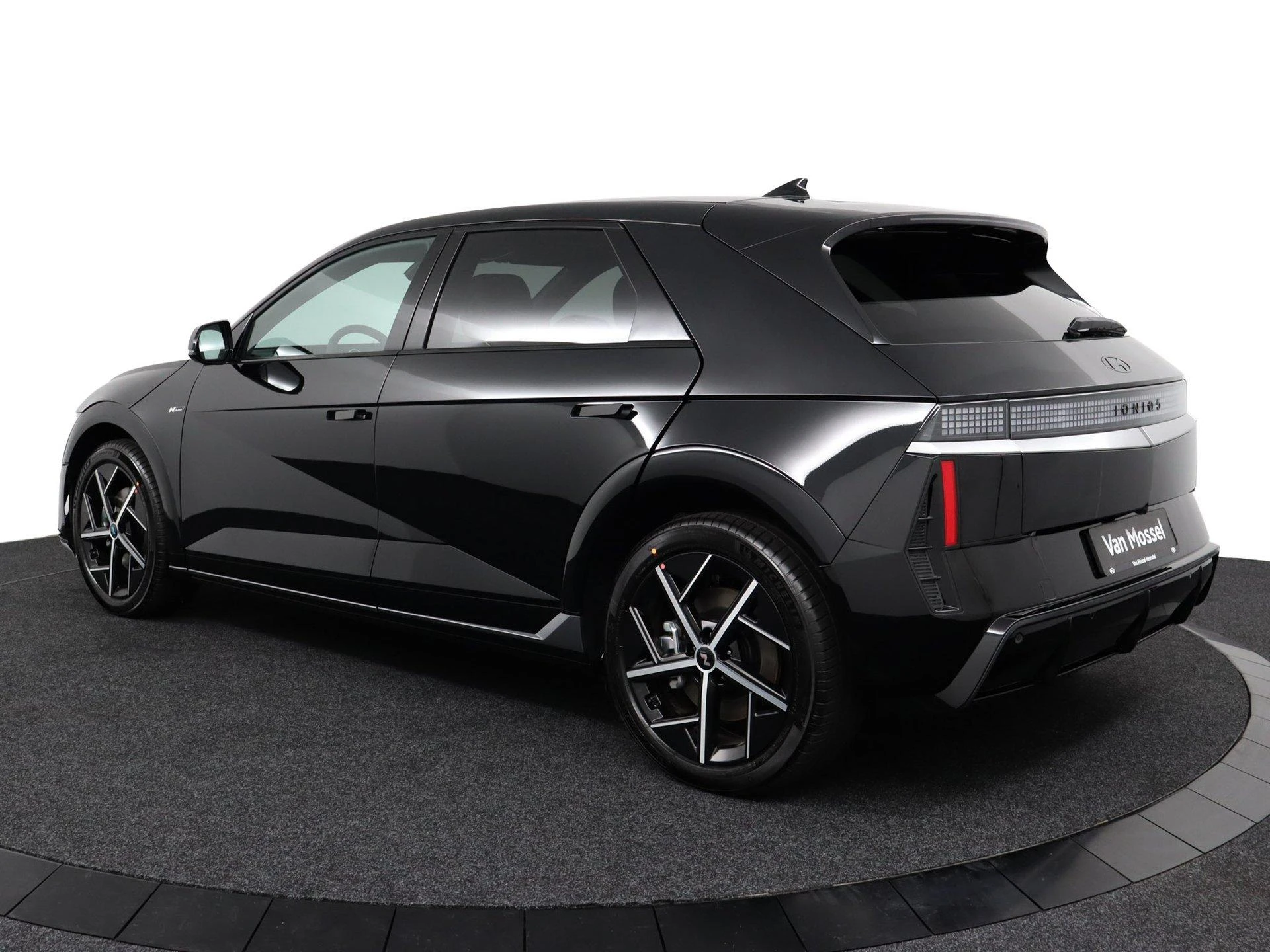 Hyundai-IONIQ 5-image-9