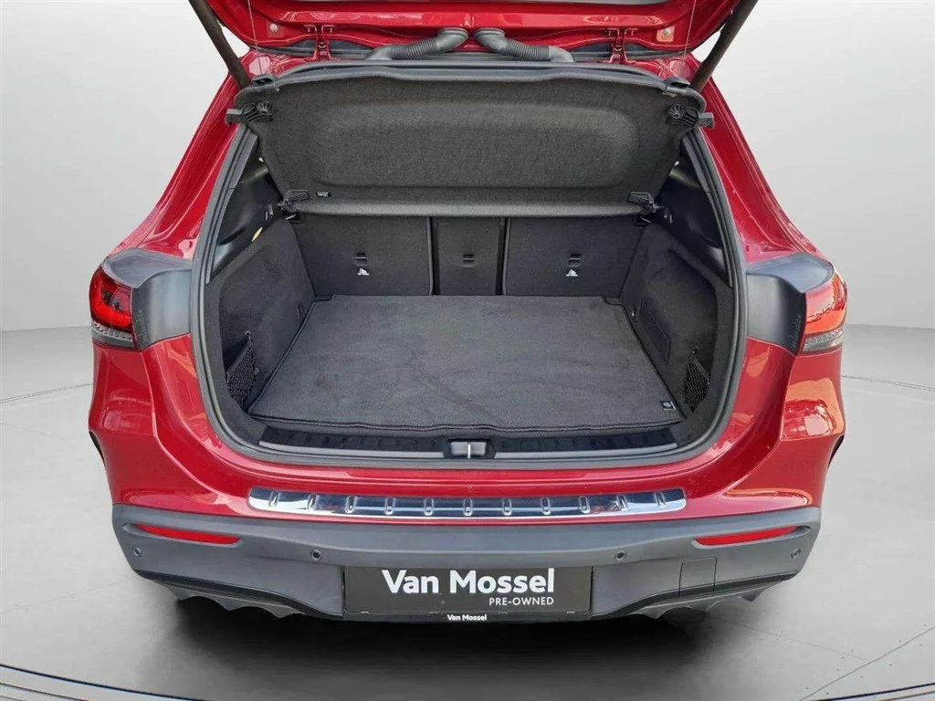 Mercedes-Benz-EQA-image-24