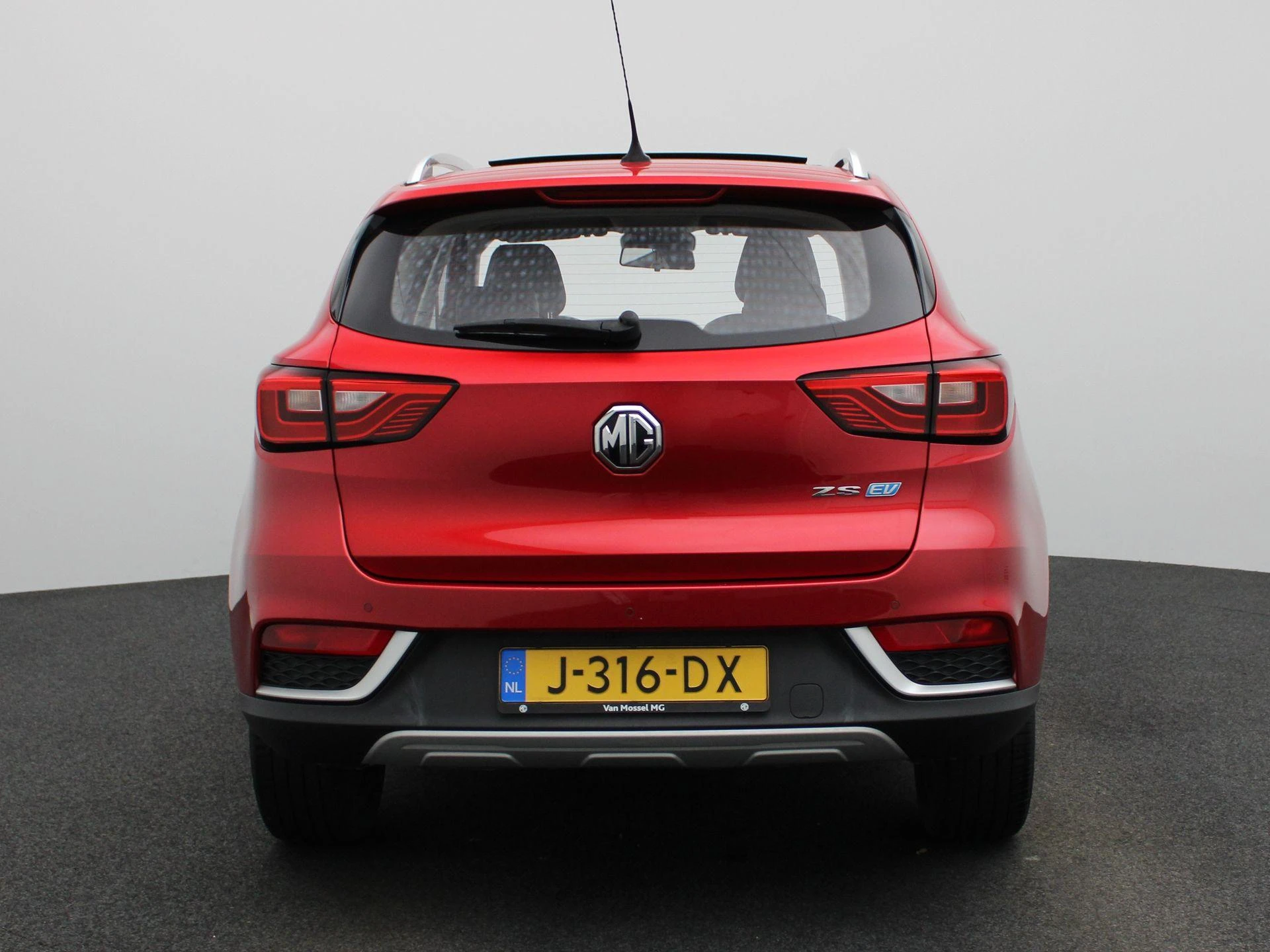 MG-ZS EV-image-5