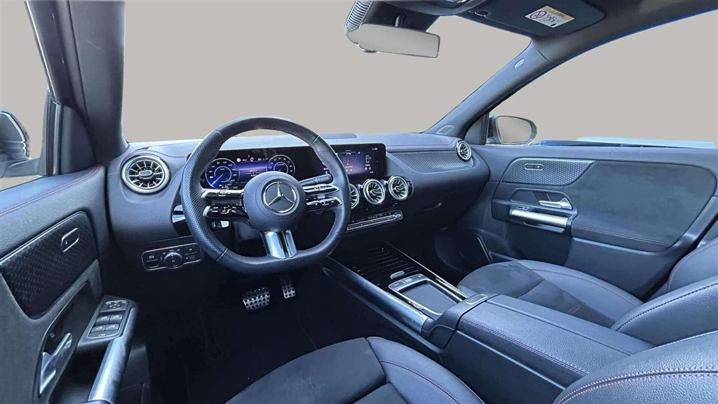 Mercedes-Benz-EQA-image-11